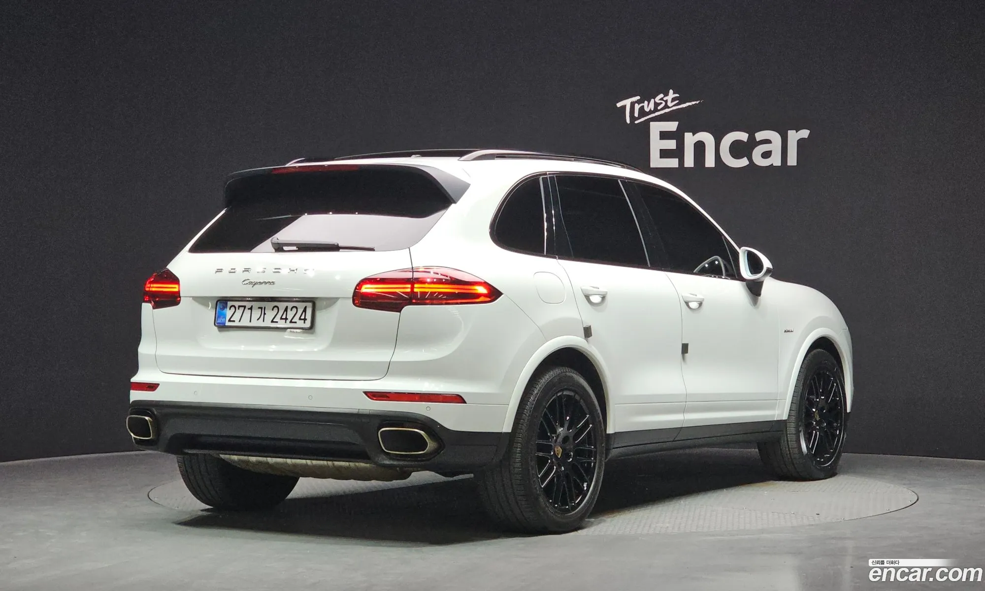 Porsche Cayenne 2017 WP1AF2925HKA29883 — 17