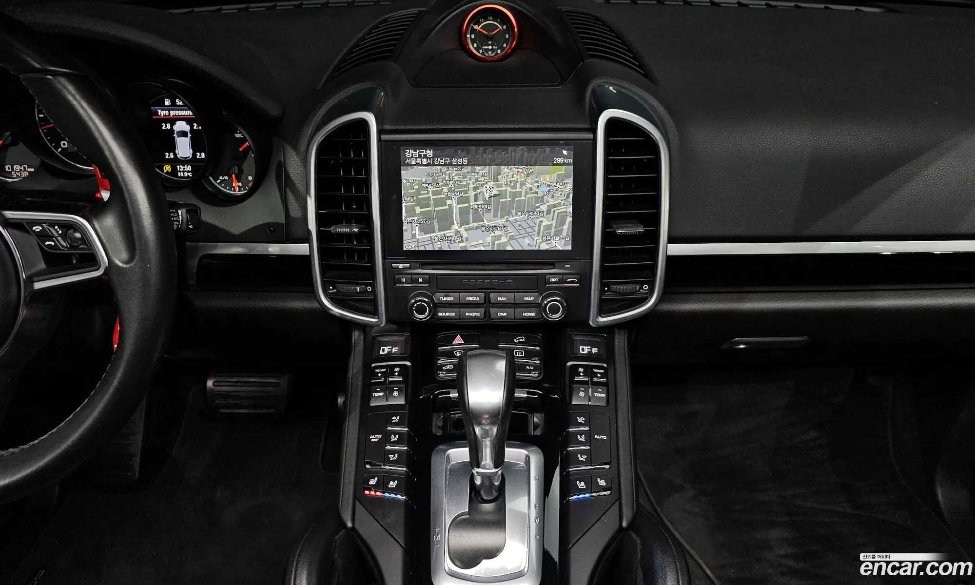 Porsche Cayenne 2017 WP1AF2925HKA29883 — 19