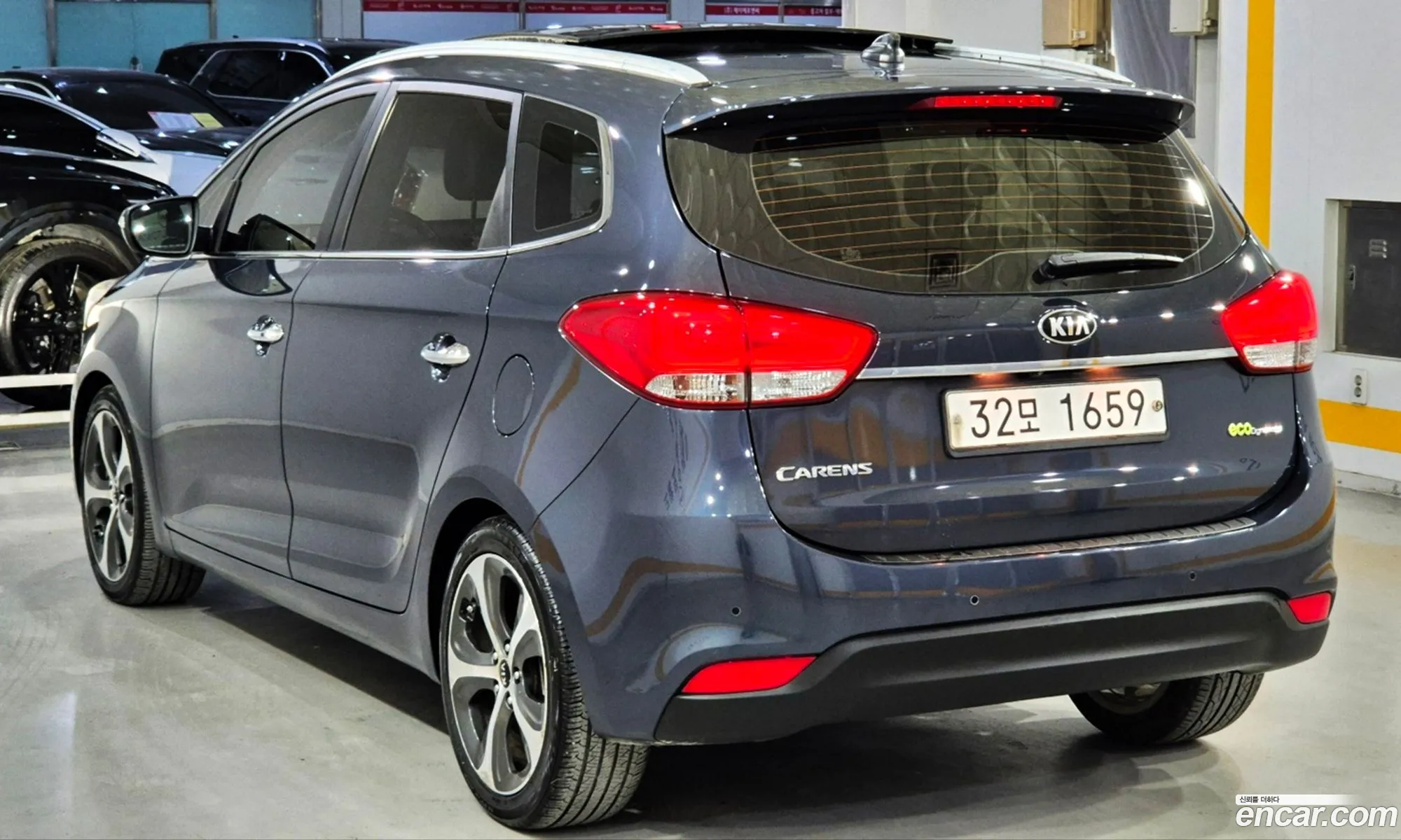 Kia Carens 2013 — 15