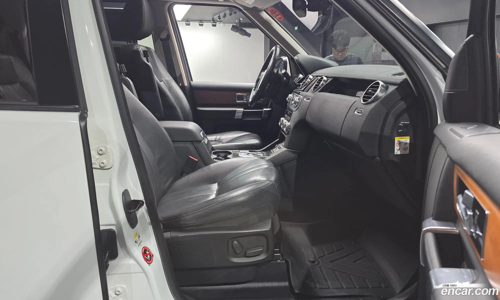 Land Rover Discovery 4 2015 SALLAAAG6FA754481 — 5