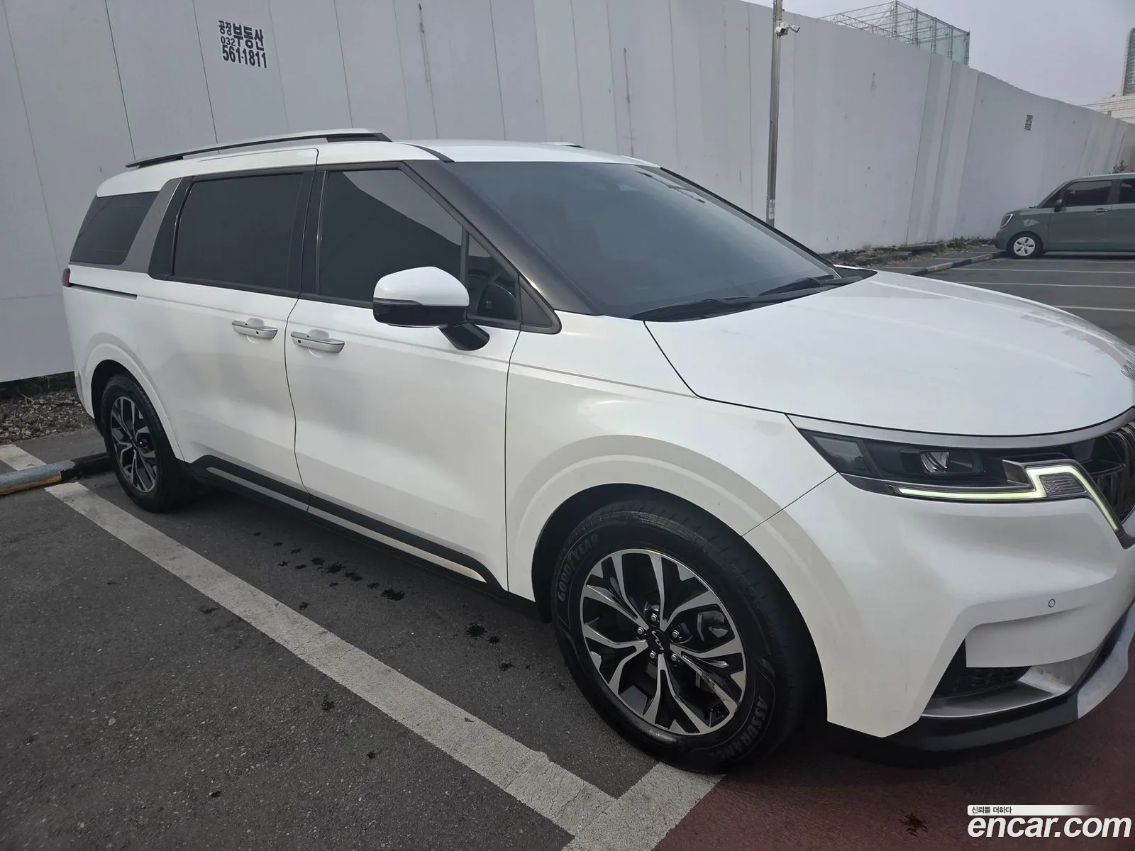 Kia Carnival 2023 — 4