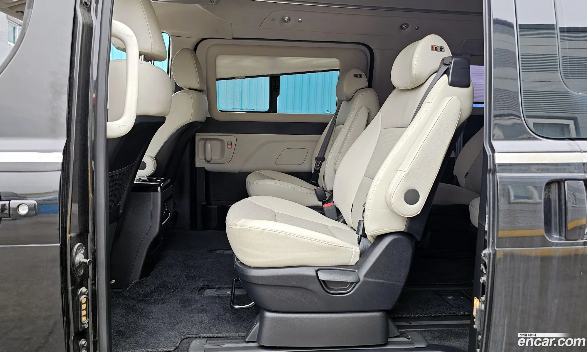 Hyundai Grand Starex 2018 — 16
