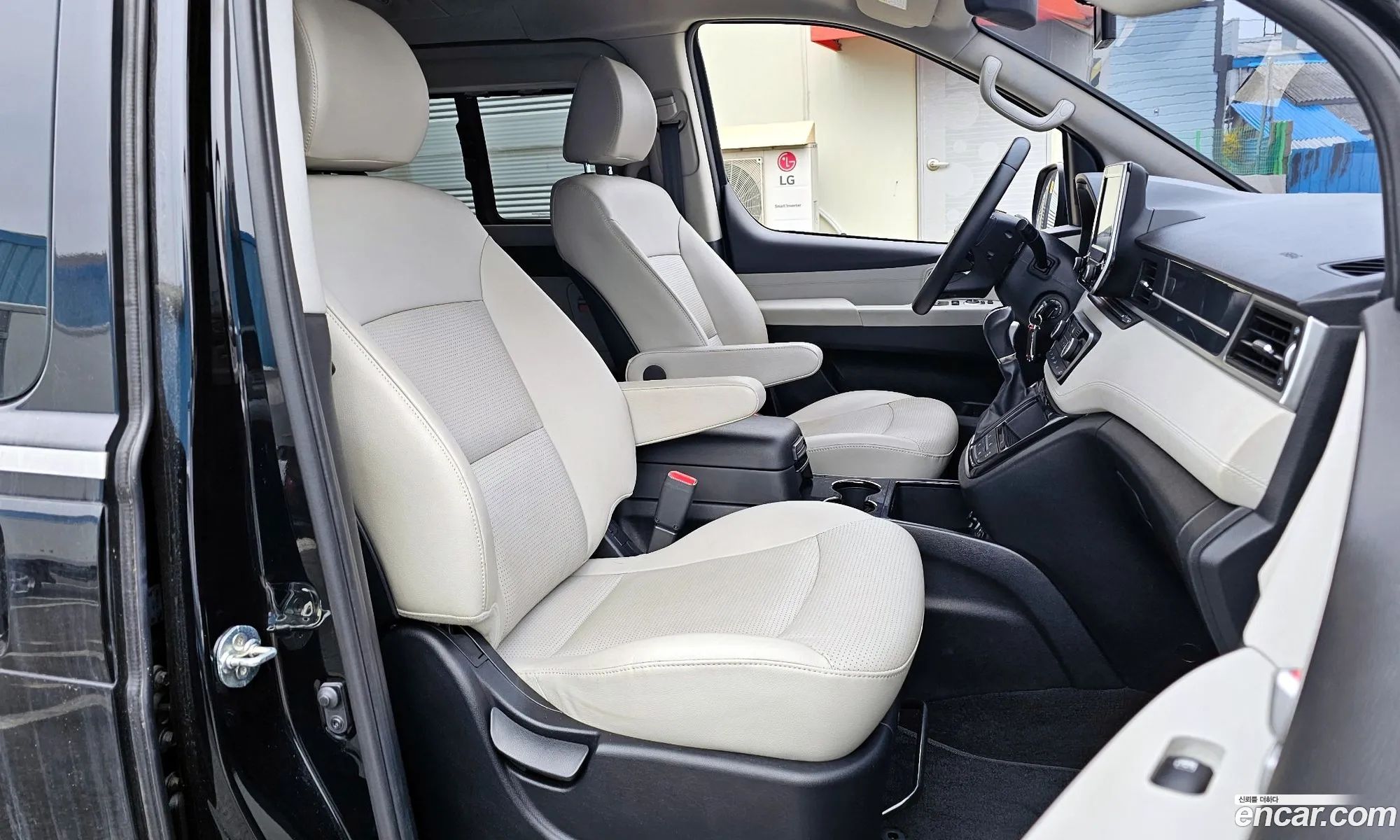 Hyundai Grand Starex 2018 — 11
