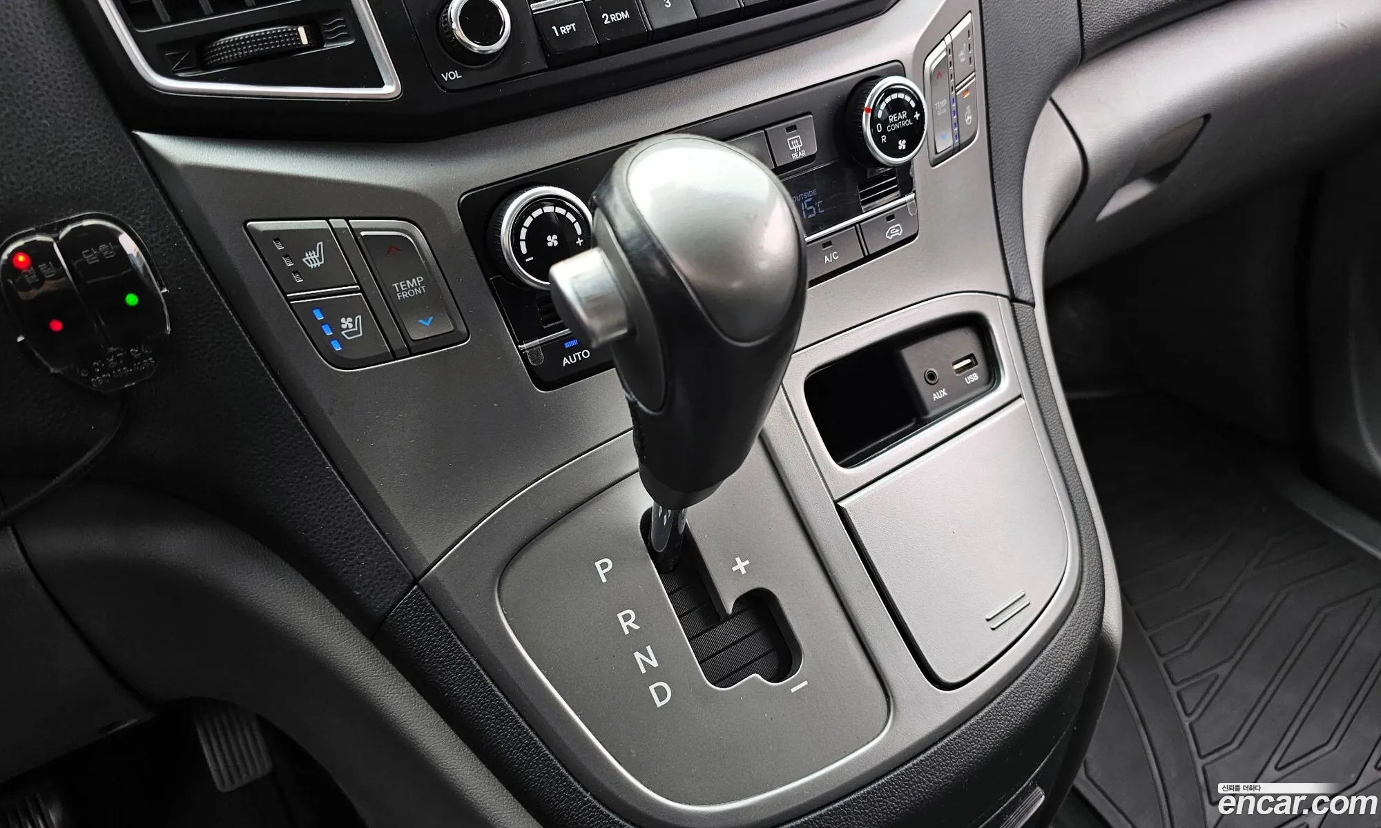 Hyundai Grand Starex 2016 — 18