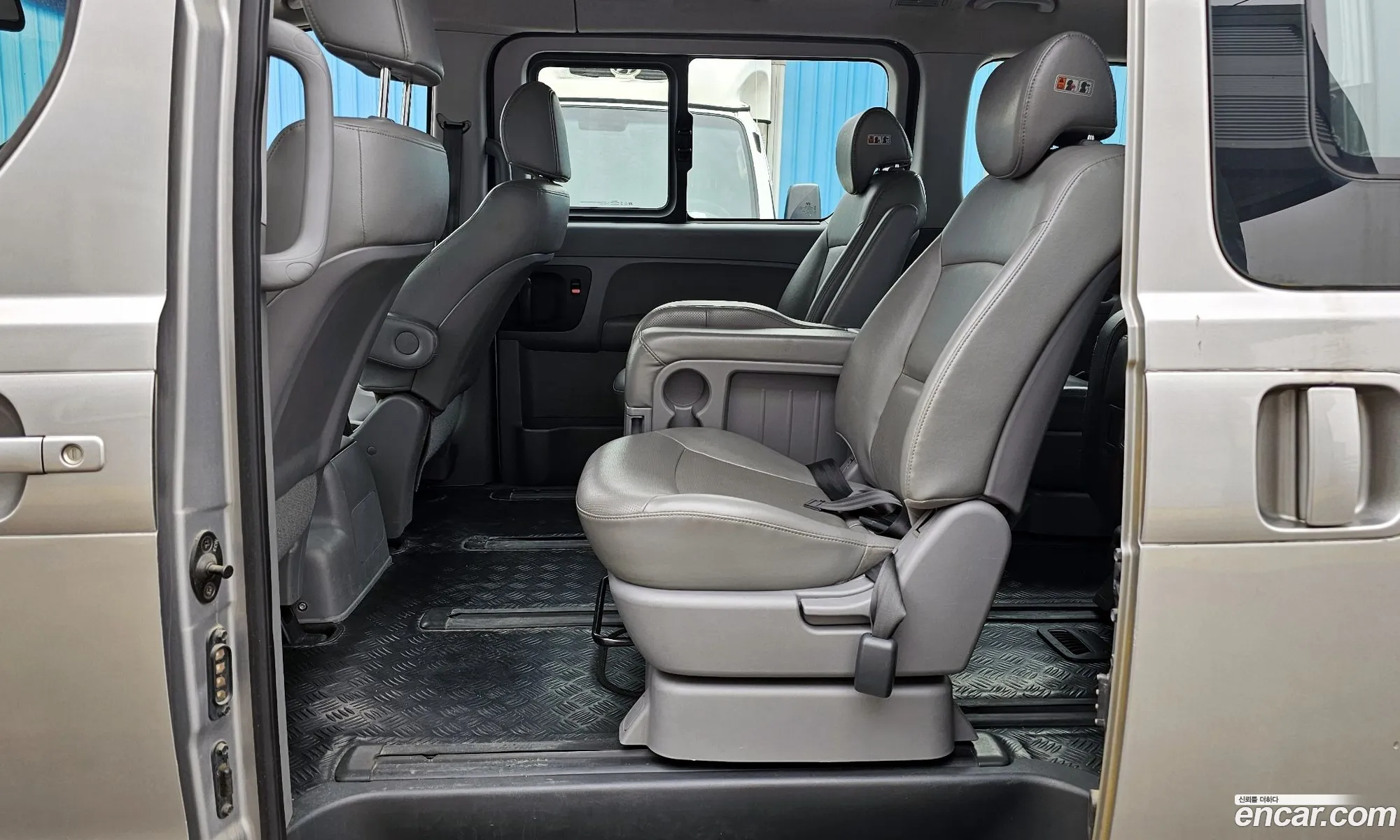 Hyundai Grand Starex 2016 — 11
