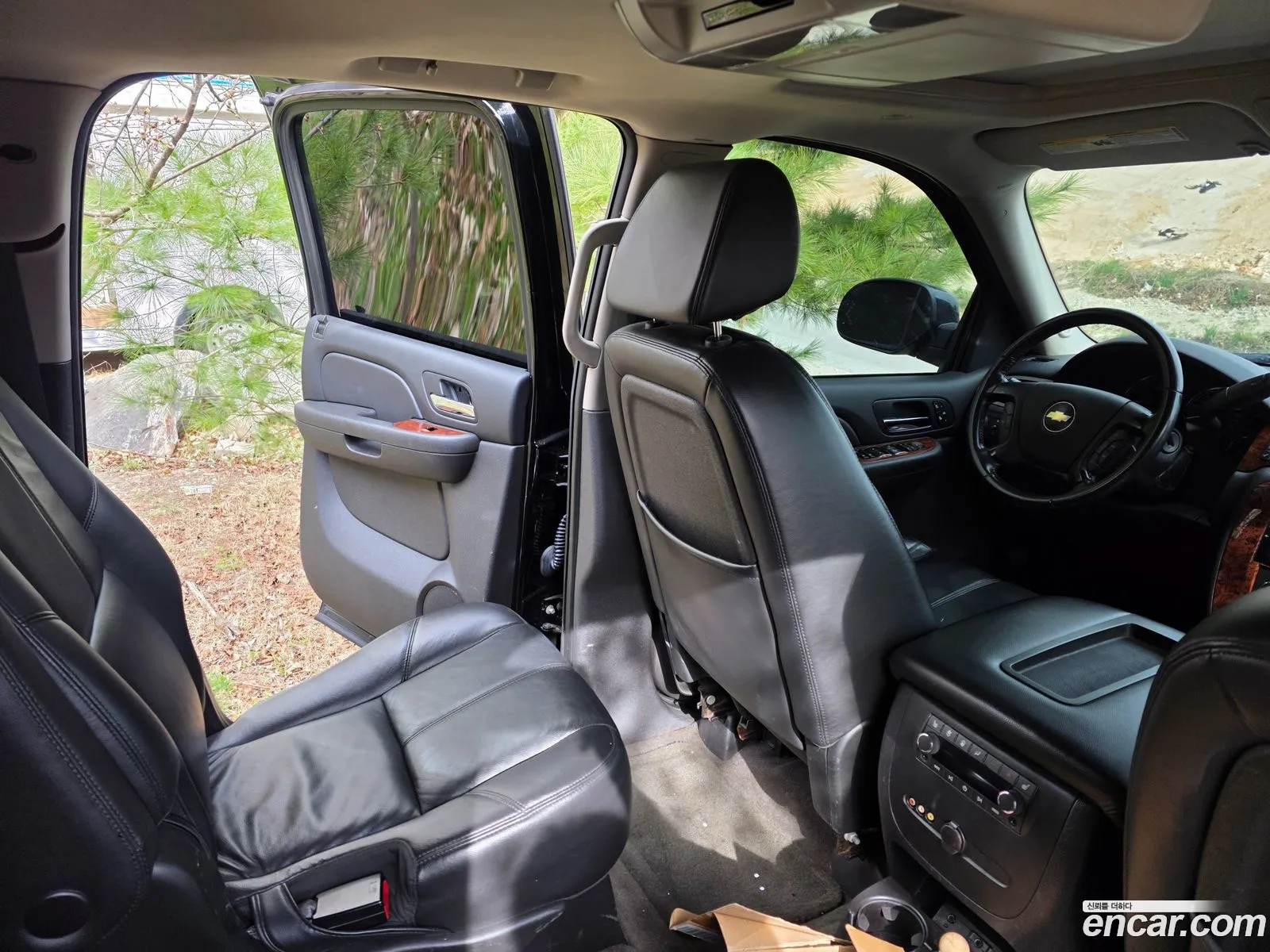 Chevrolet Suburban 2008 — 12