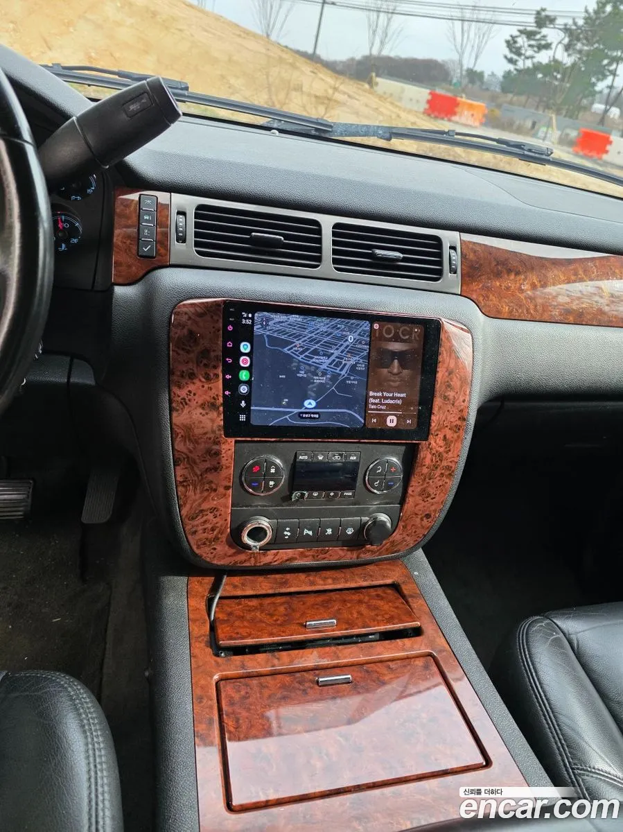 Chevrolet Suburban 2008 — 18