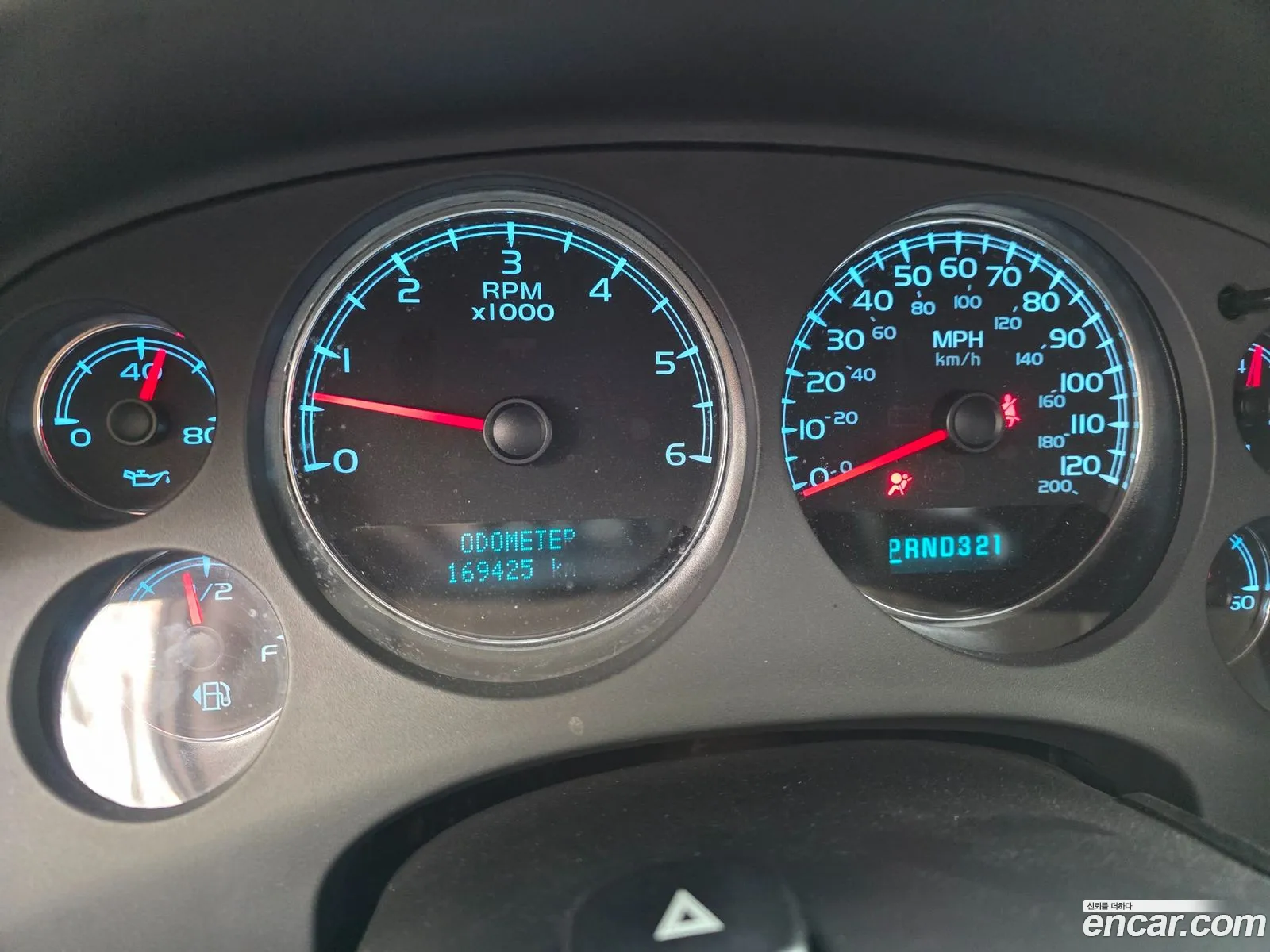 Chevrolet Suburban 2008 — 9