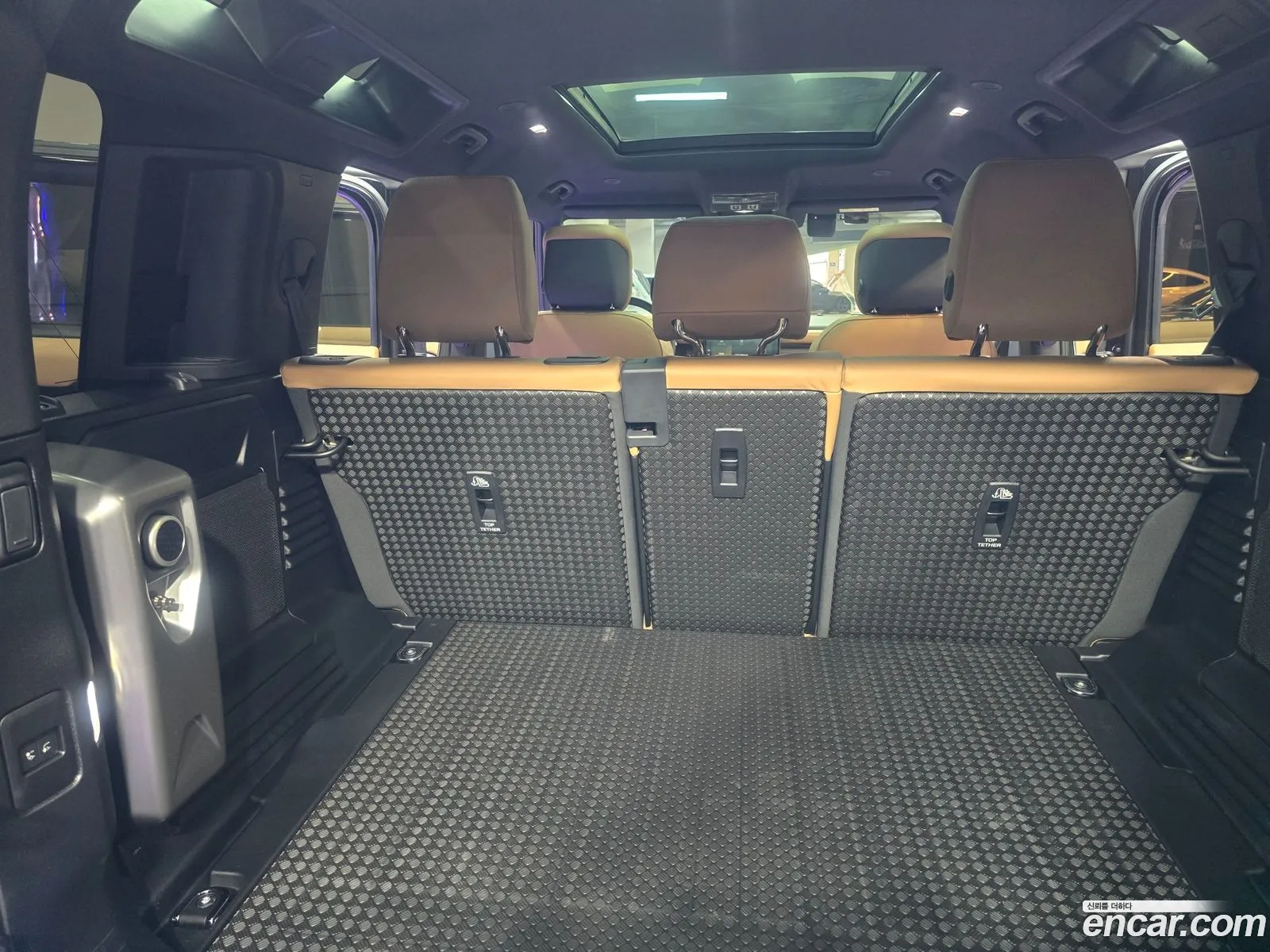 Land Rover Defender 2025 — 7