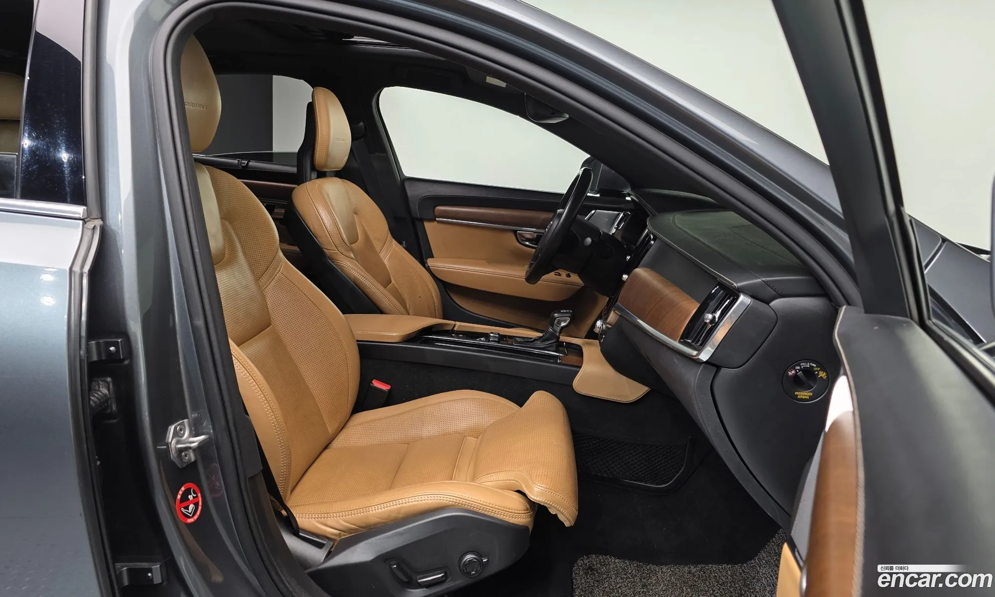 Volvo S90 2017 YV1PS68ACJ1027196 — 8