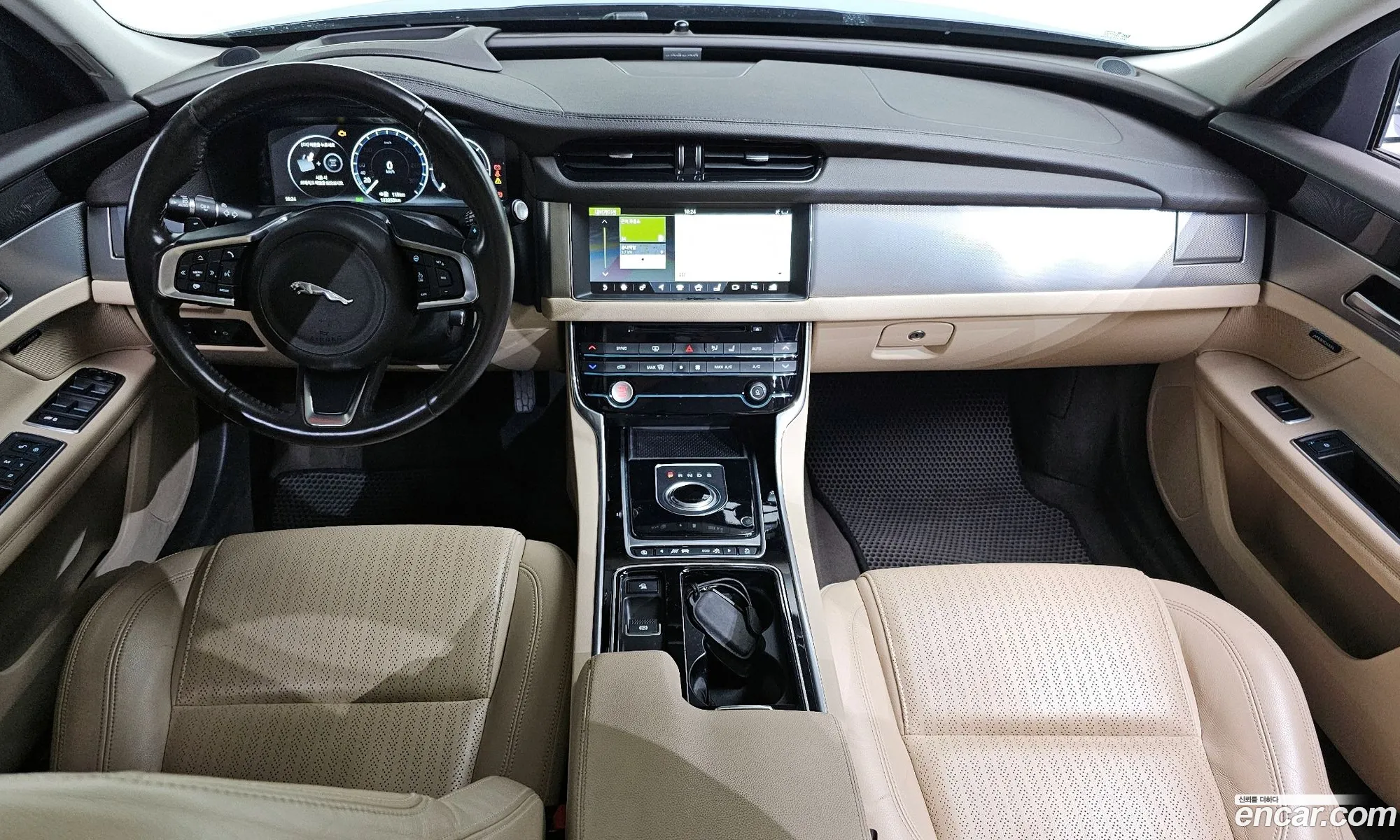 Jaguar XF 2018 — 3