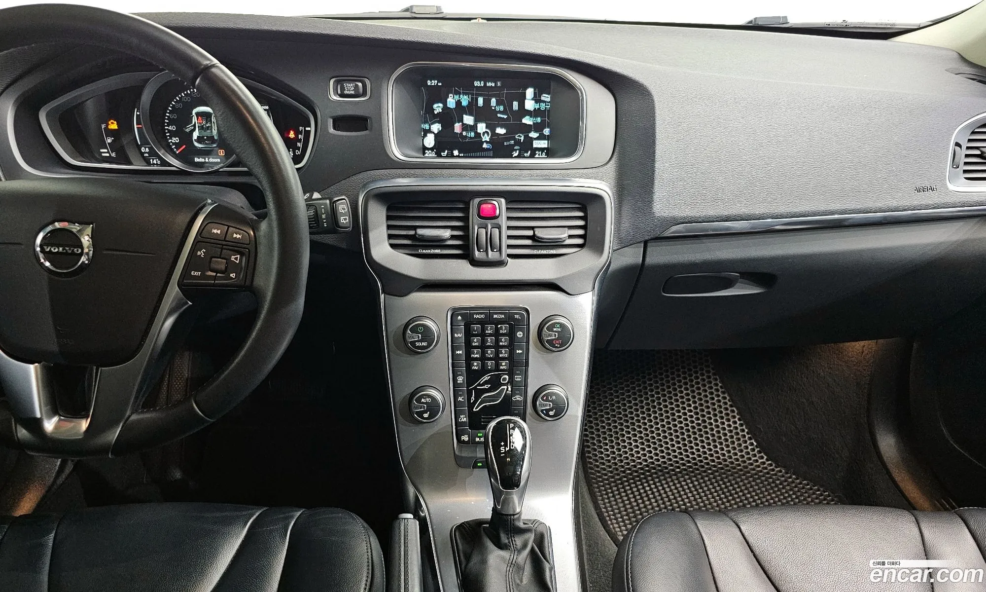 Volvo V40 2017 YV1MV79K0H2412165 — 13