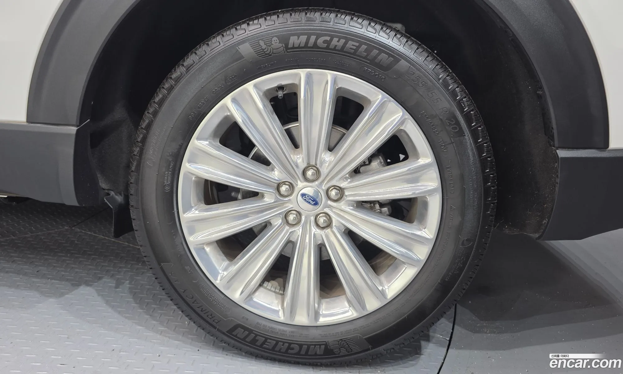 Ford Explorer 6th Gen 2023 1FMSK8FH7PGA39938 — 17
