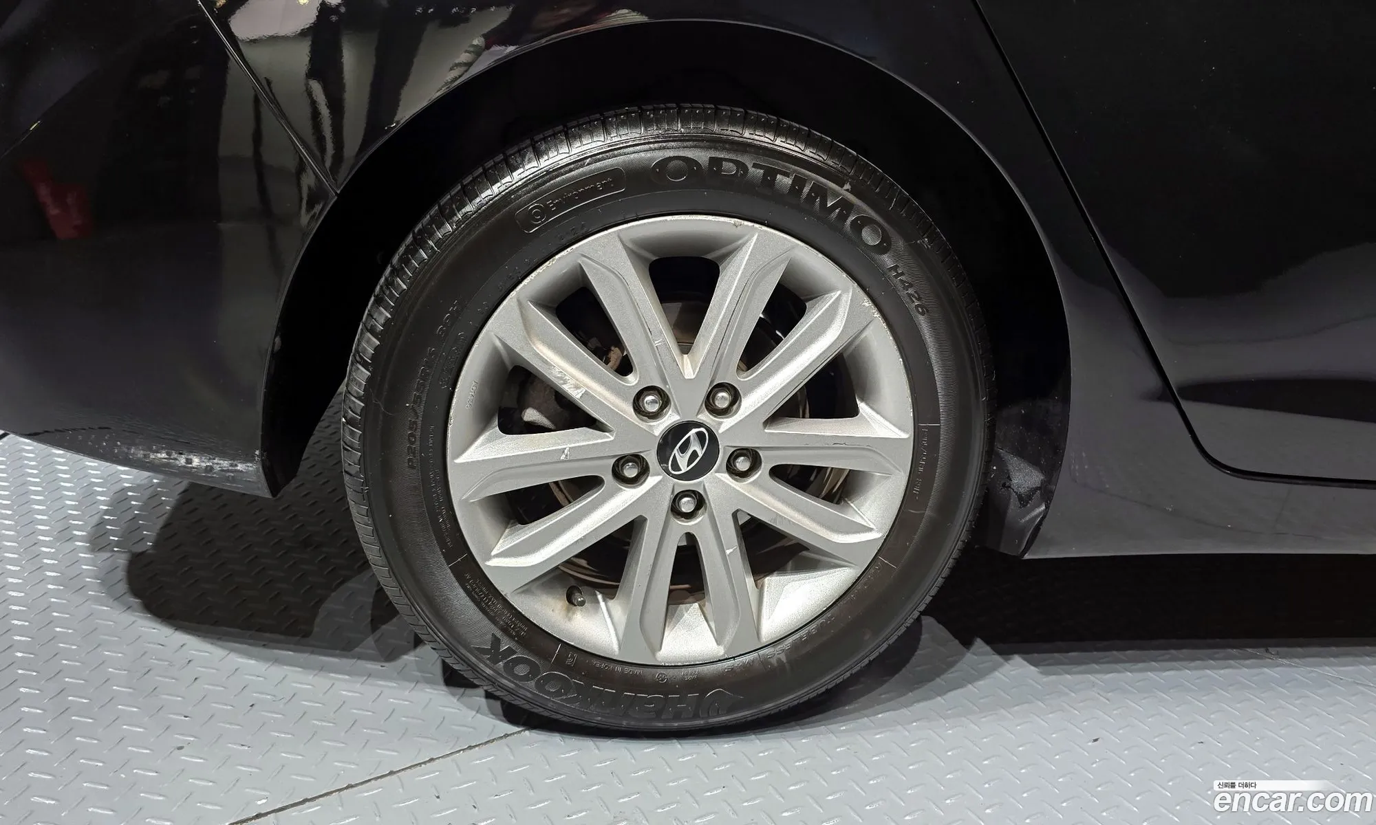Hyundai Elantra 2013 — 17