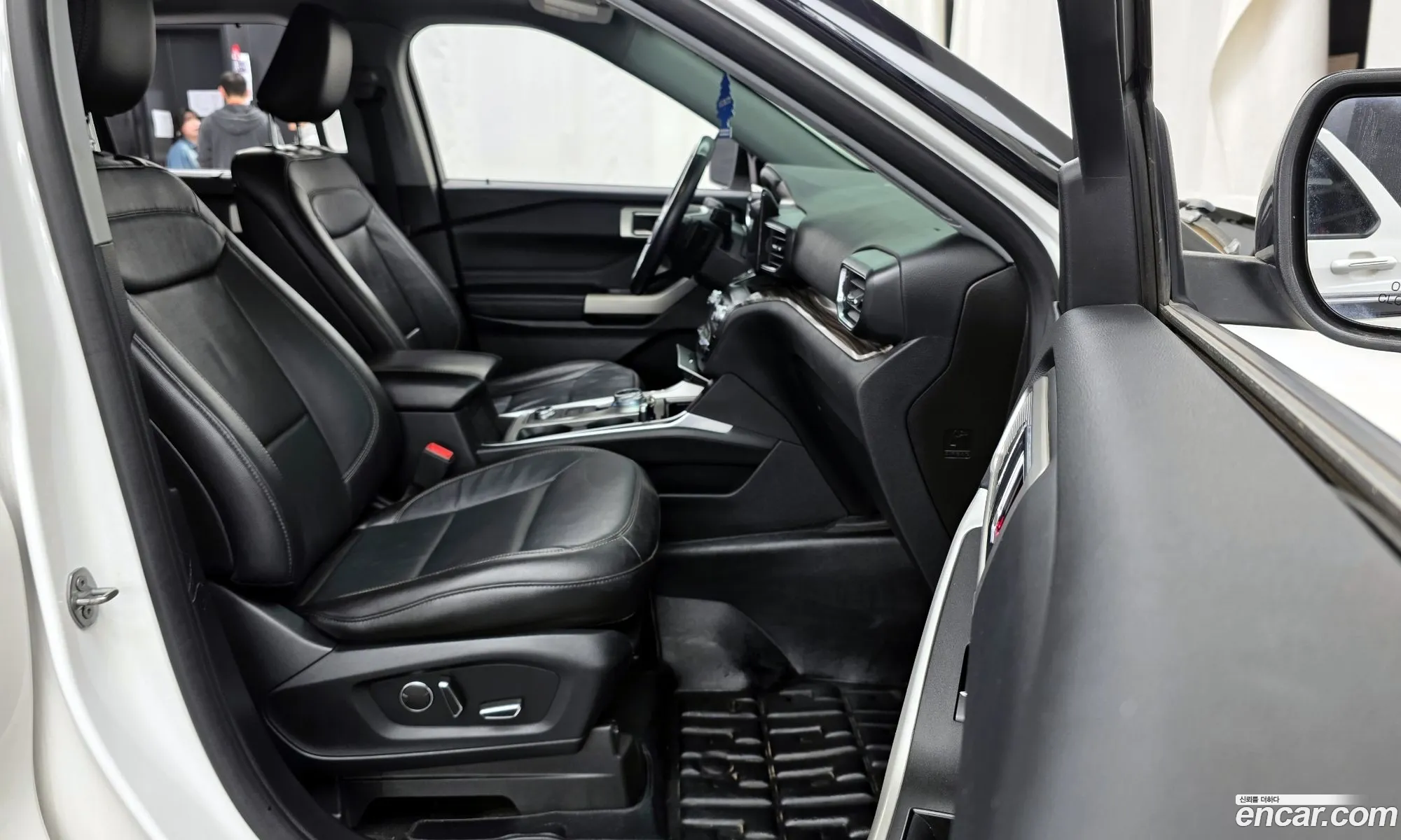 Ford Explorer 6th Gen 2020 1FMSK8FH8LGD07289 — 18
