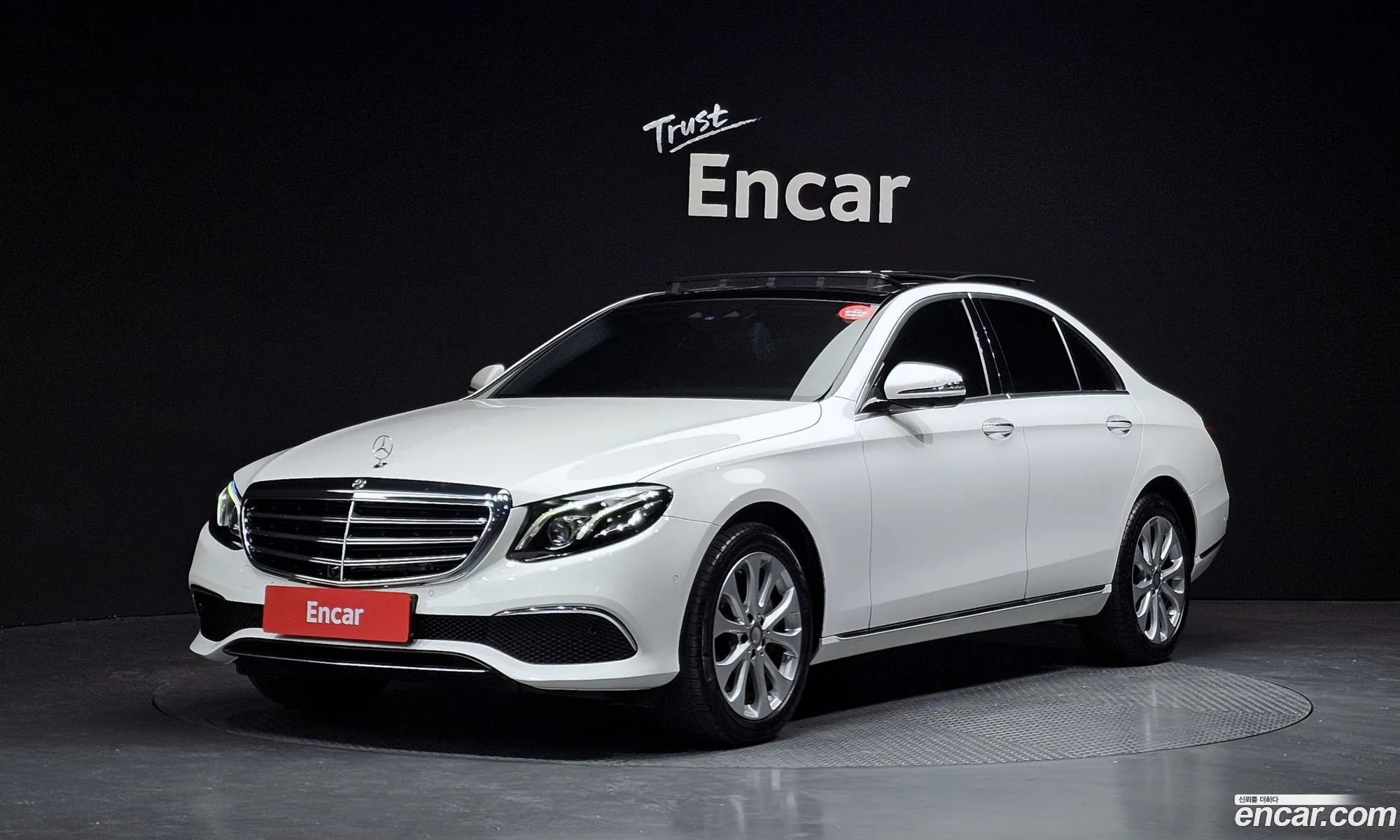 Mercedes-Benz E-Class W213 2017 — 15