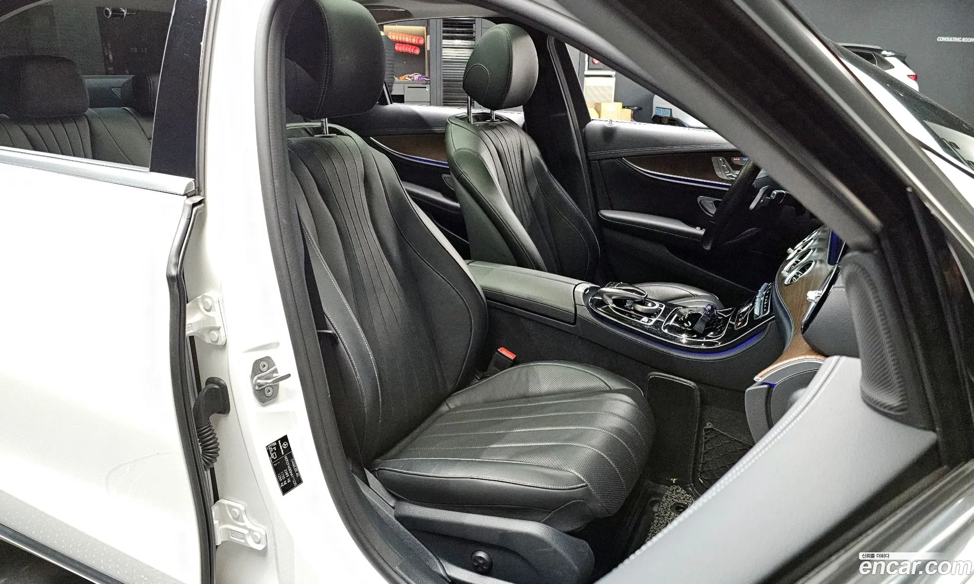 Mercedes-Benz E-Class W213 2017 — 20