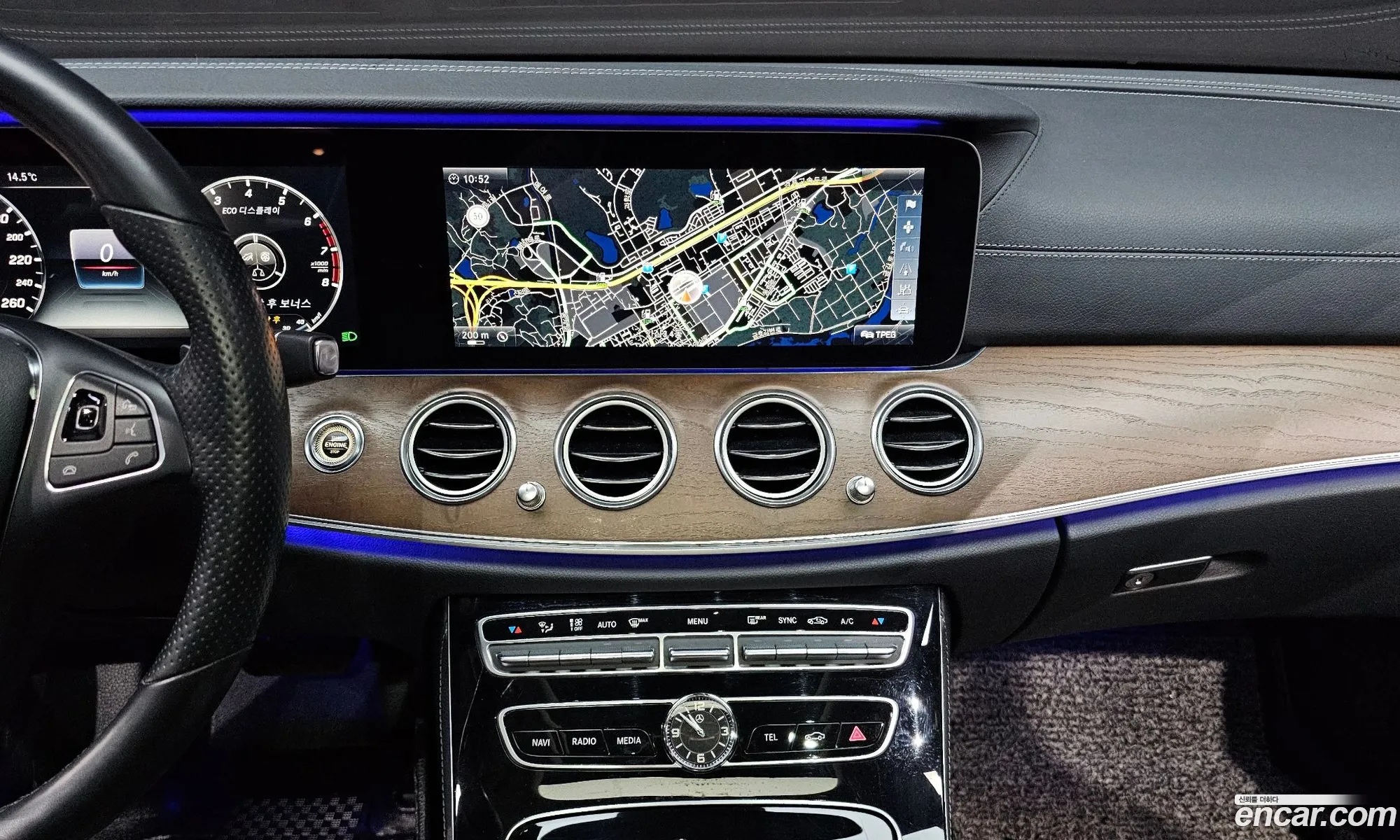 Mercedes-Benz E-Class W213 2017 — 12