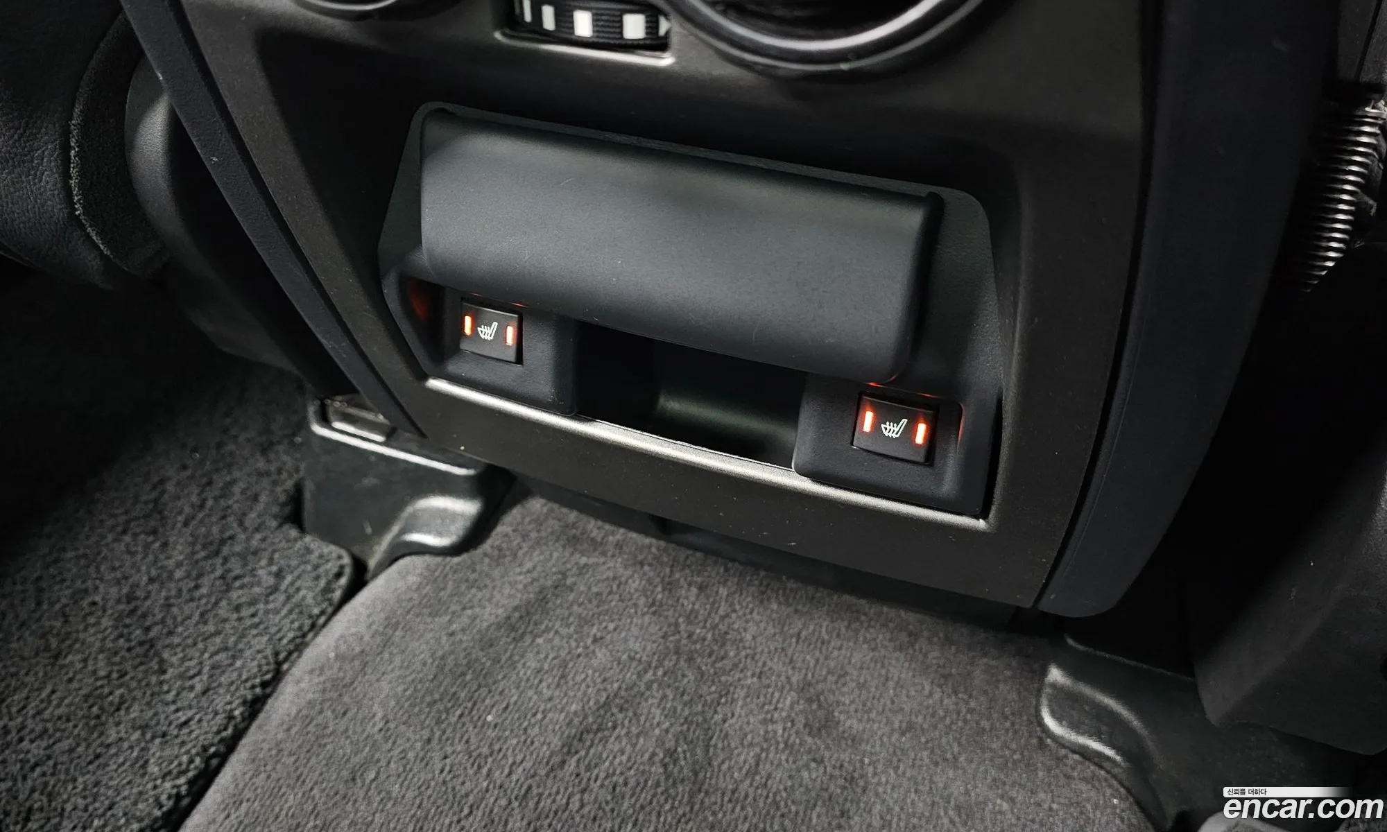 Land Rover Discovery 4 2013 SALLAAAG6DA695679 — 4