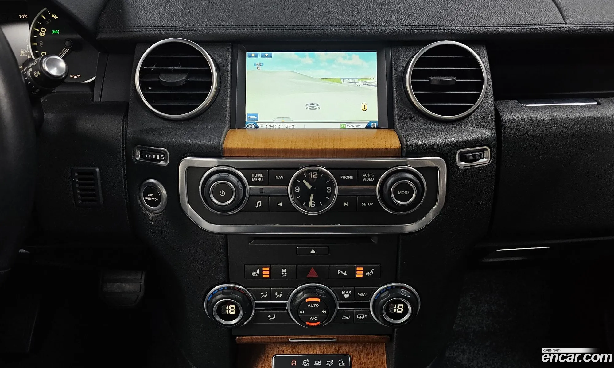 Land Rover Discovery 4 2013 SALLAAAG6DA695679 — 18