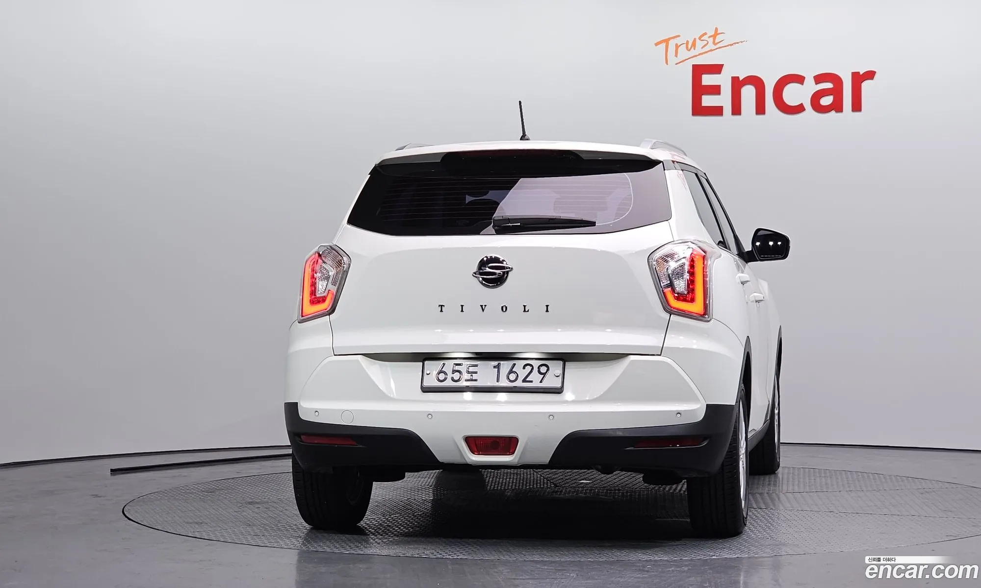 KG Mobility (SsangYong) Tivoli 2017 — 17