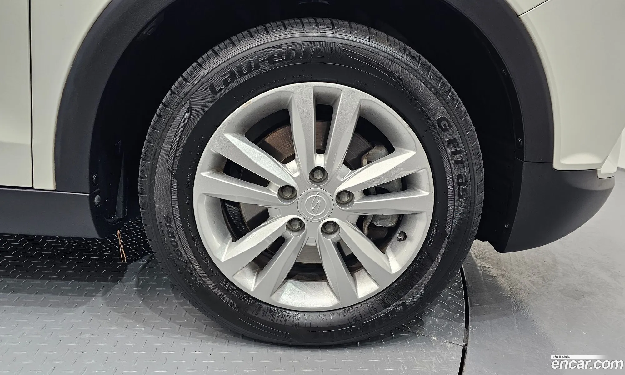 KG Mobility (SsangYong) Tivoli 2017 — 3