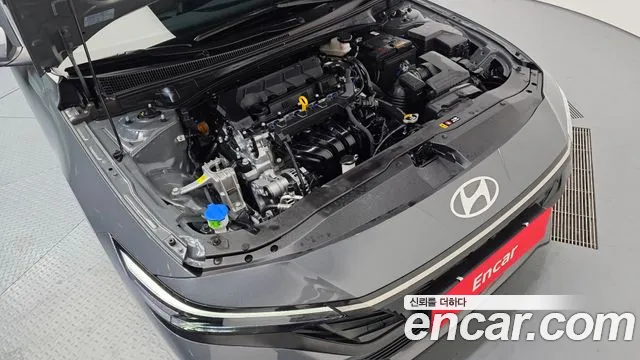 Hyundai Elantra 2024 — 12