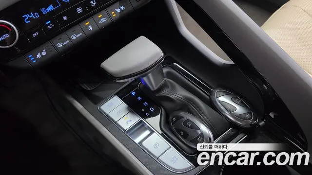 Hyundai Elantra 2024 — 6