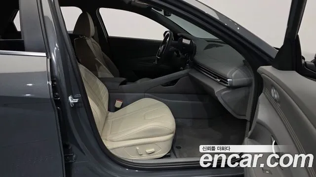 Hyundai Elantra 2024 — 10