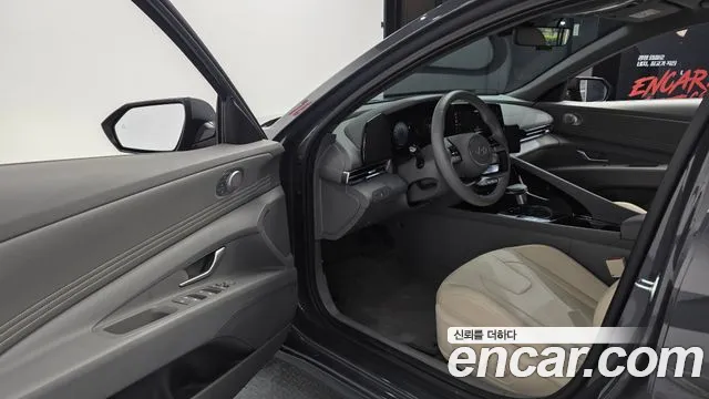 Hyundai Elantra 2024 — 13