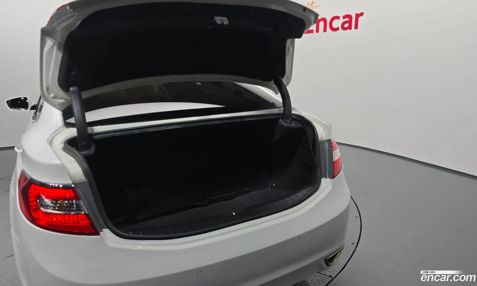 Hyundai Grandeur HG 2014 — 18