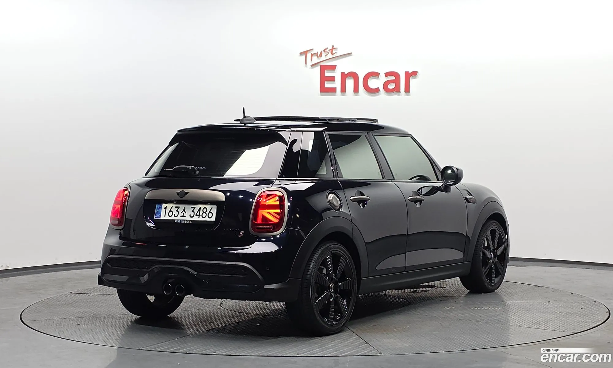 Mini Cooper S 2023 WMW61DK02P2U24514 — 6