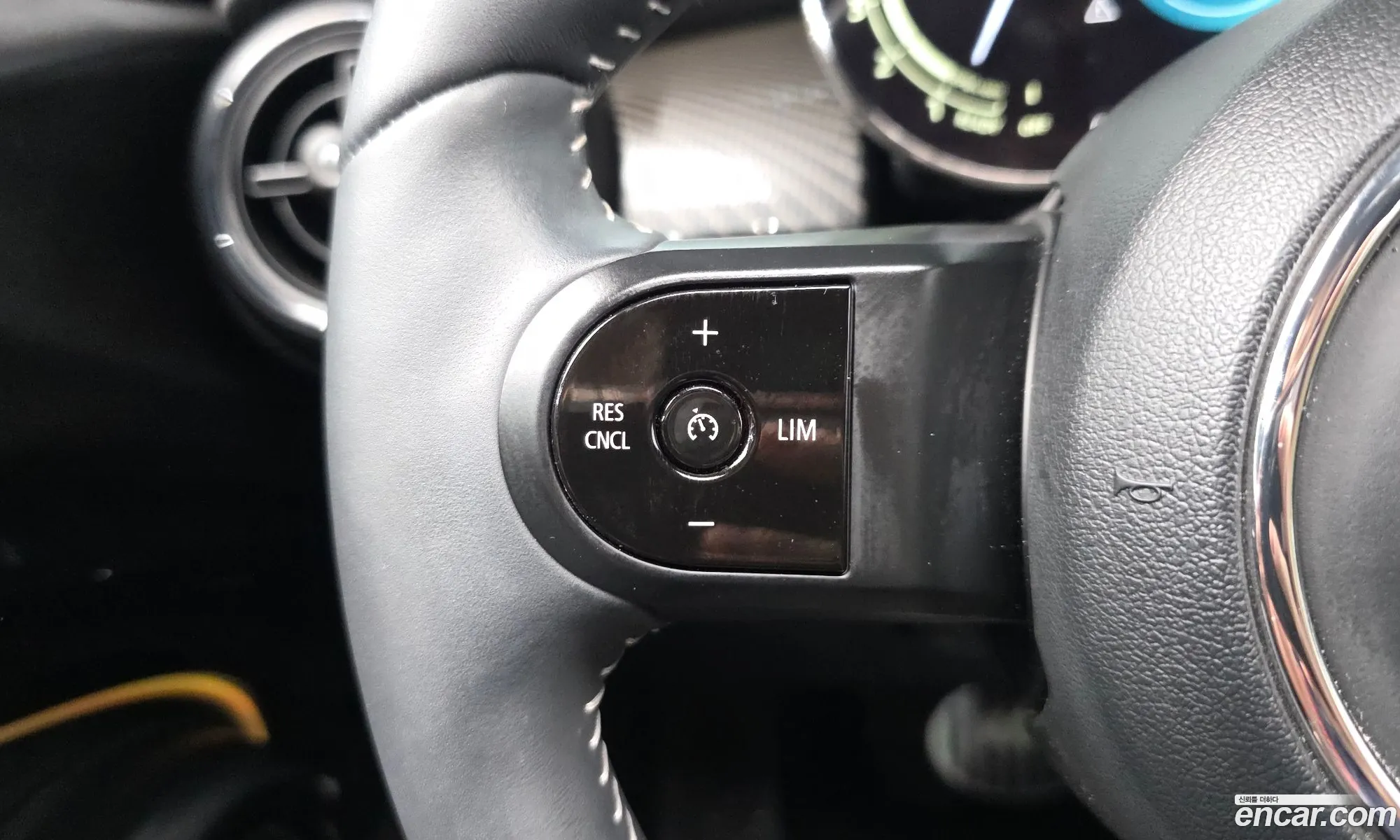 Mini Cooper S 2023 WMW61DK02P2U24514 — 18