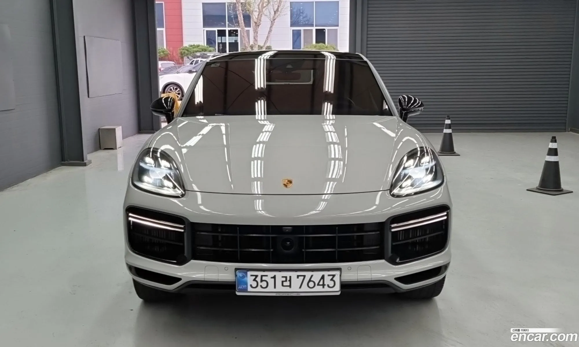 Porsche Cayenne 2023 — 17