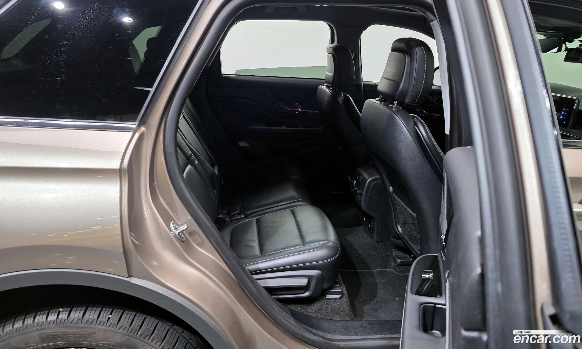 Lincoln Corsair 2020 5LMCJ2D98LUL22387 — 13