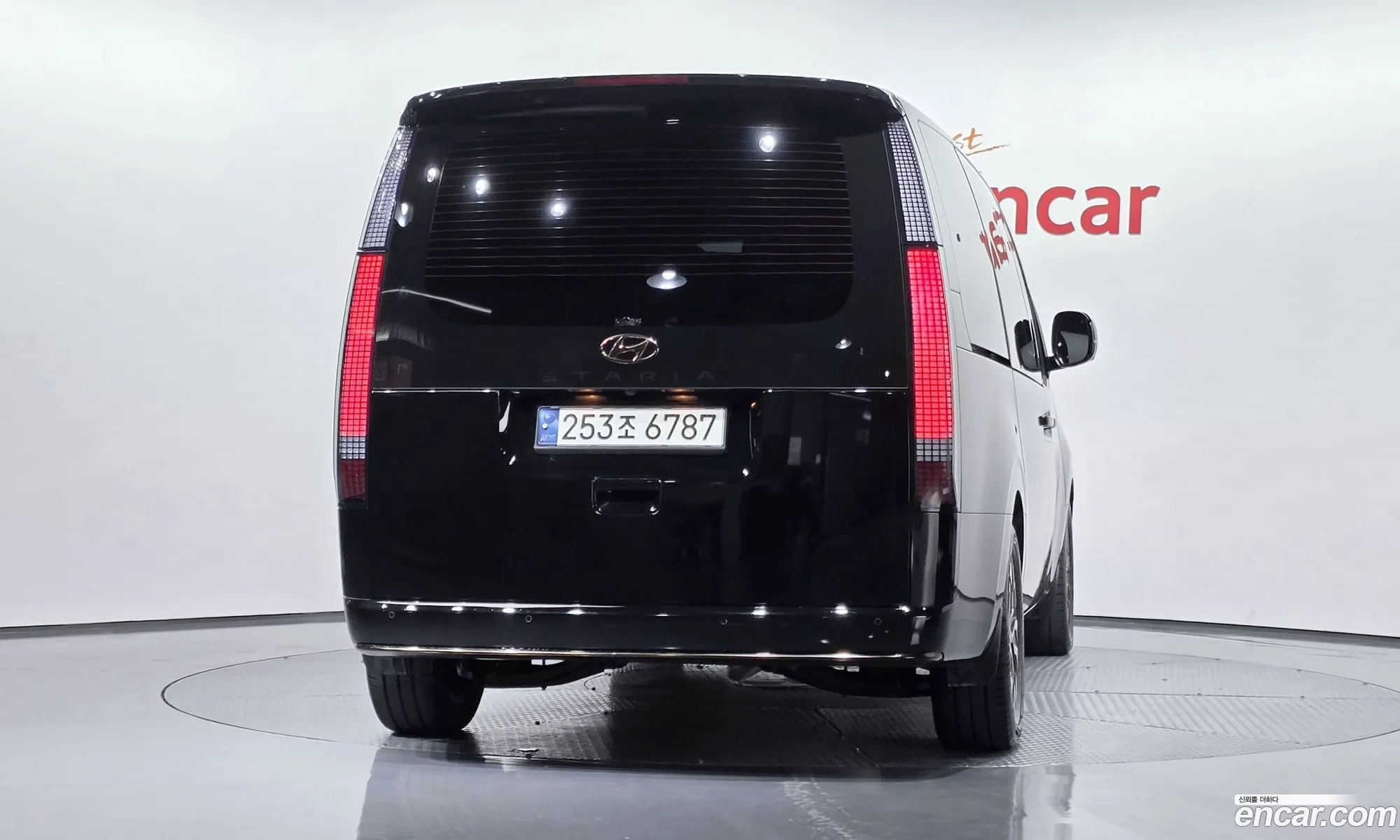 Hyundai Staria 2021 — 2