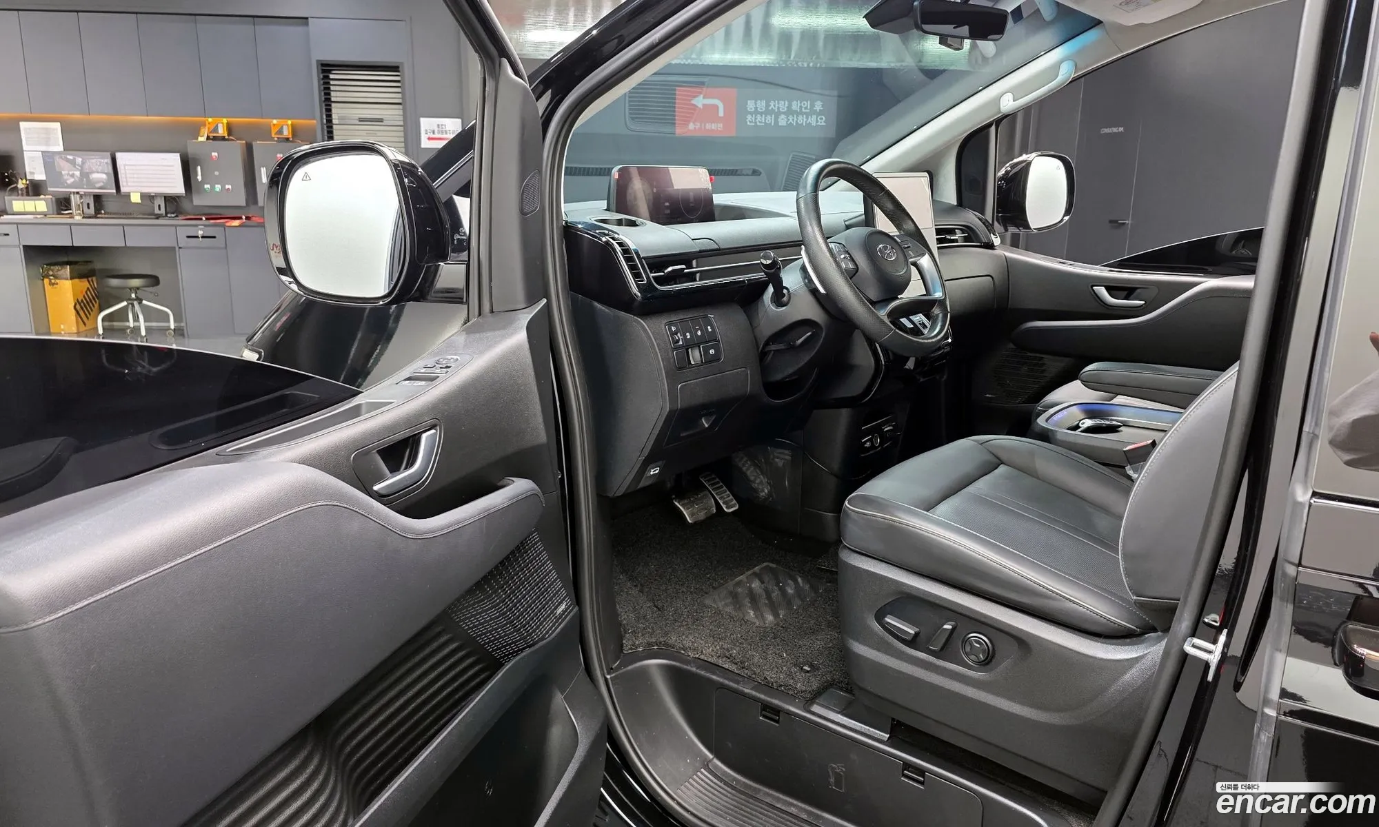 Hyundai Staria 2021 — 19