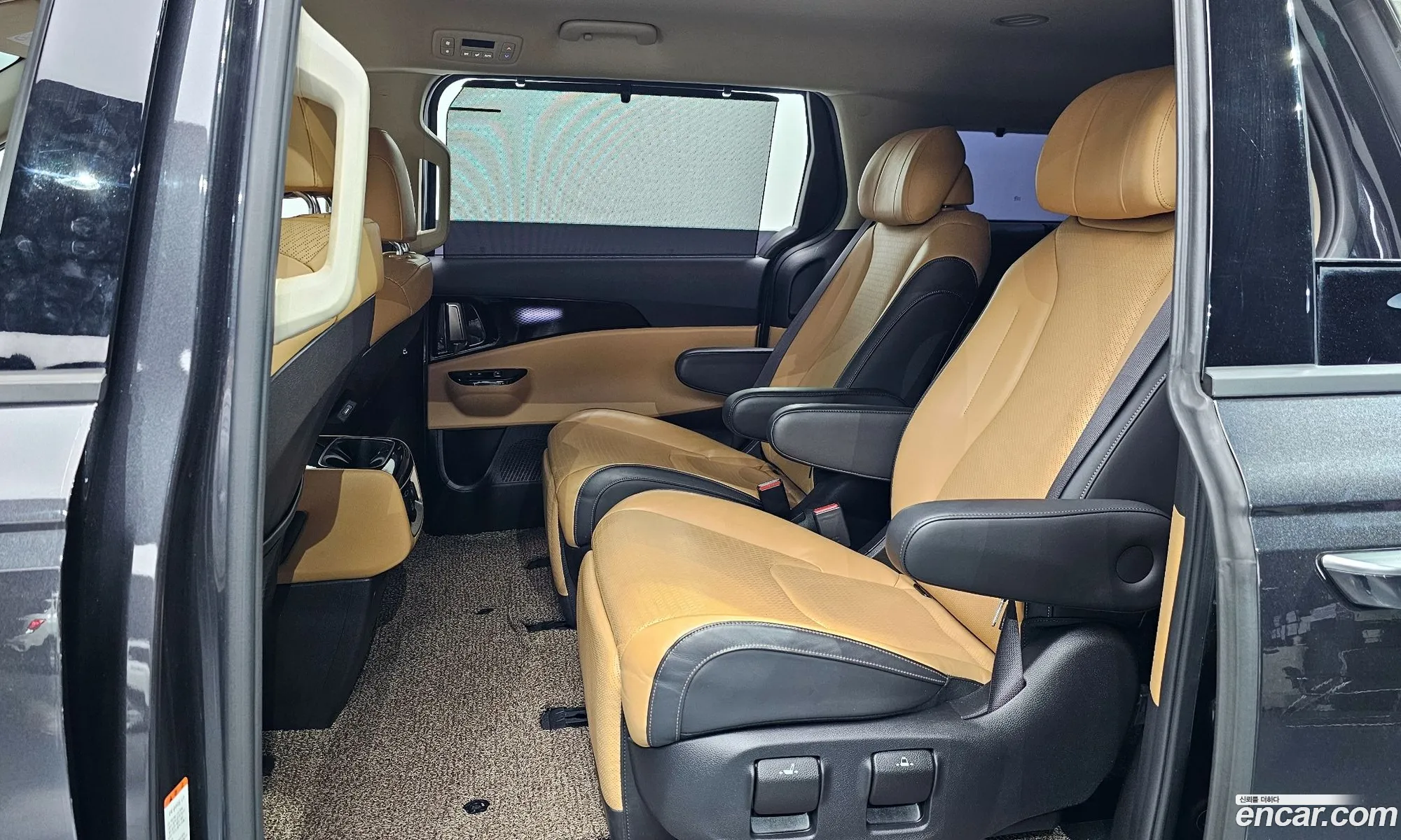 Kia Carnival 2021 — 6