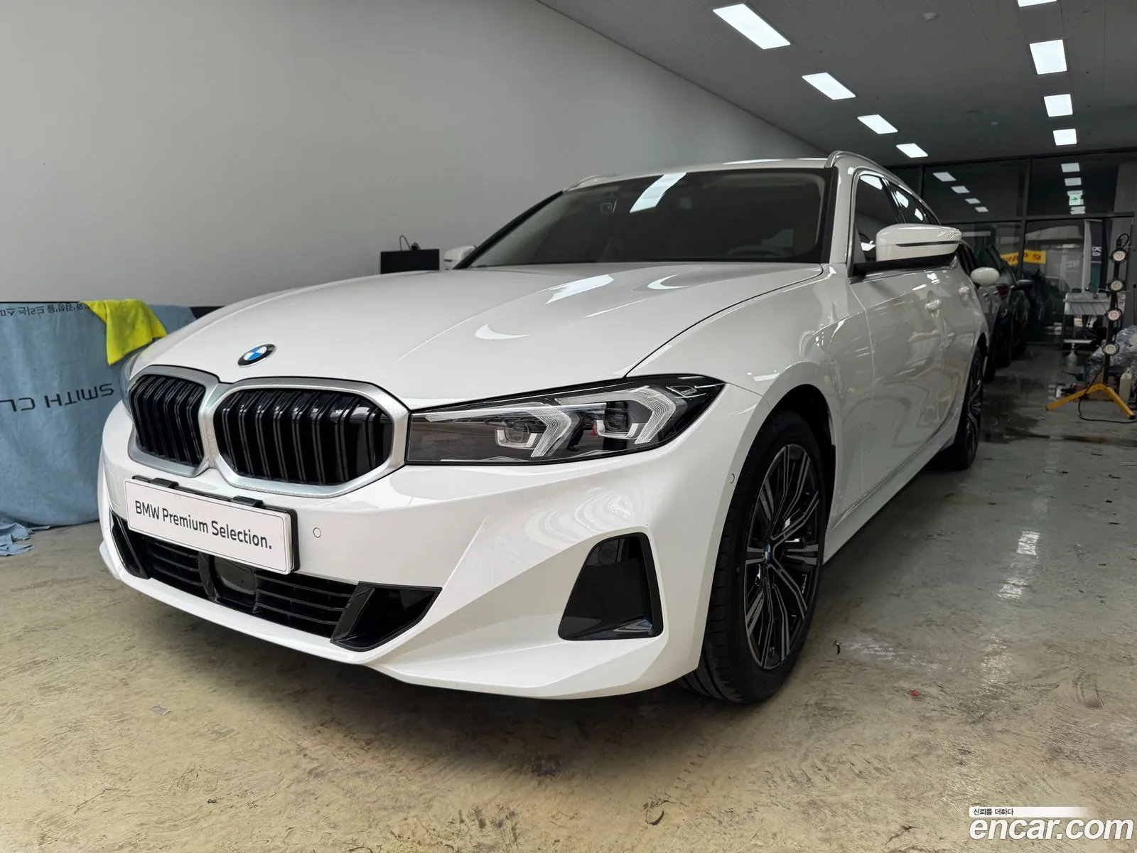BMW 3 Series 2025 — 7