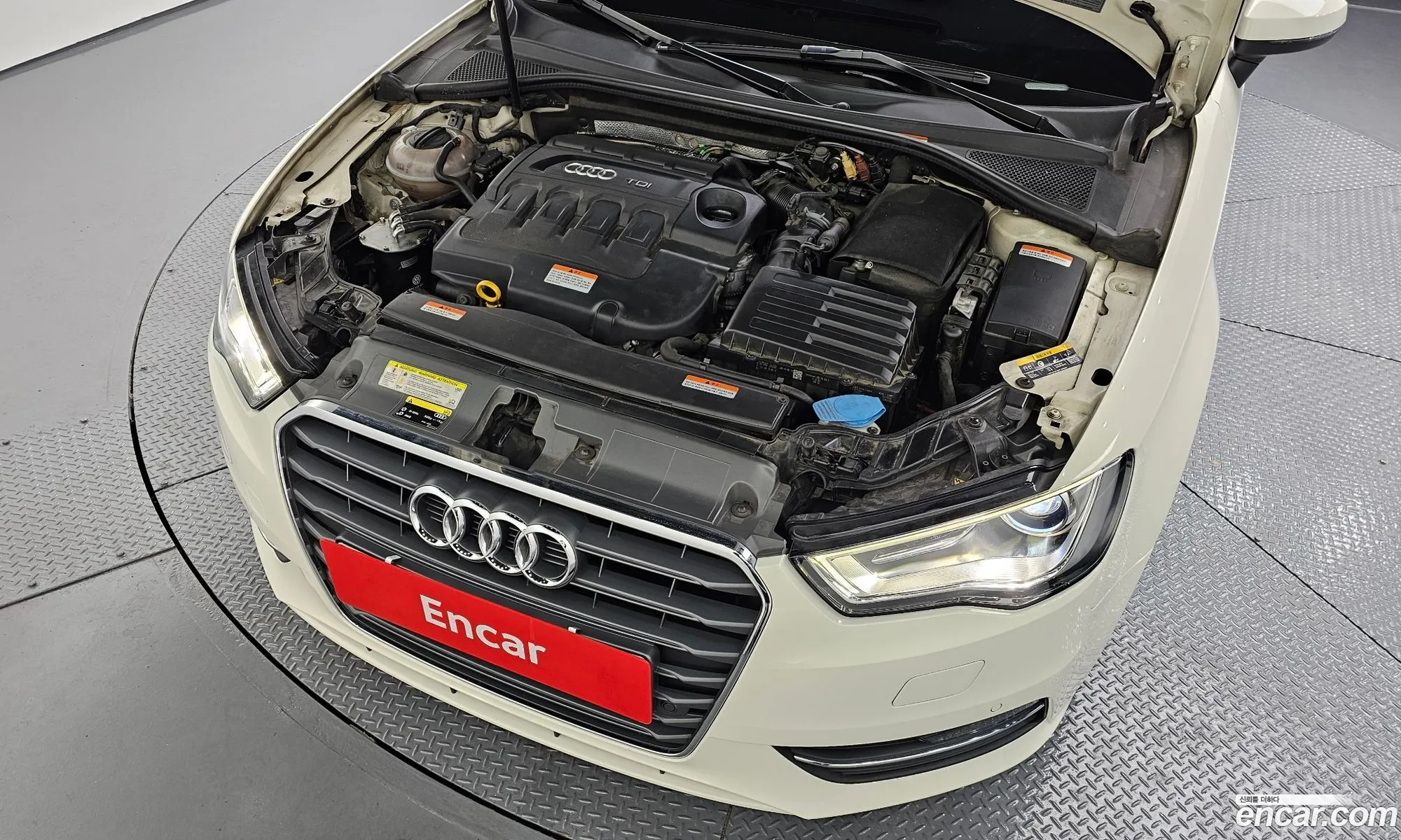 Audi A3 2015 WAUZZZ8V6FA091745 — 3