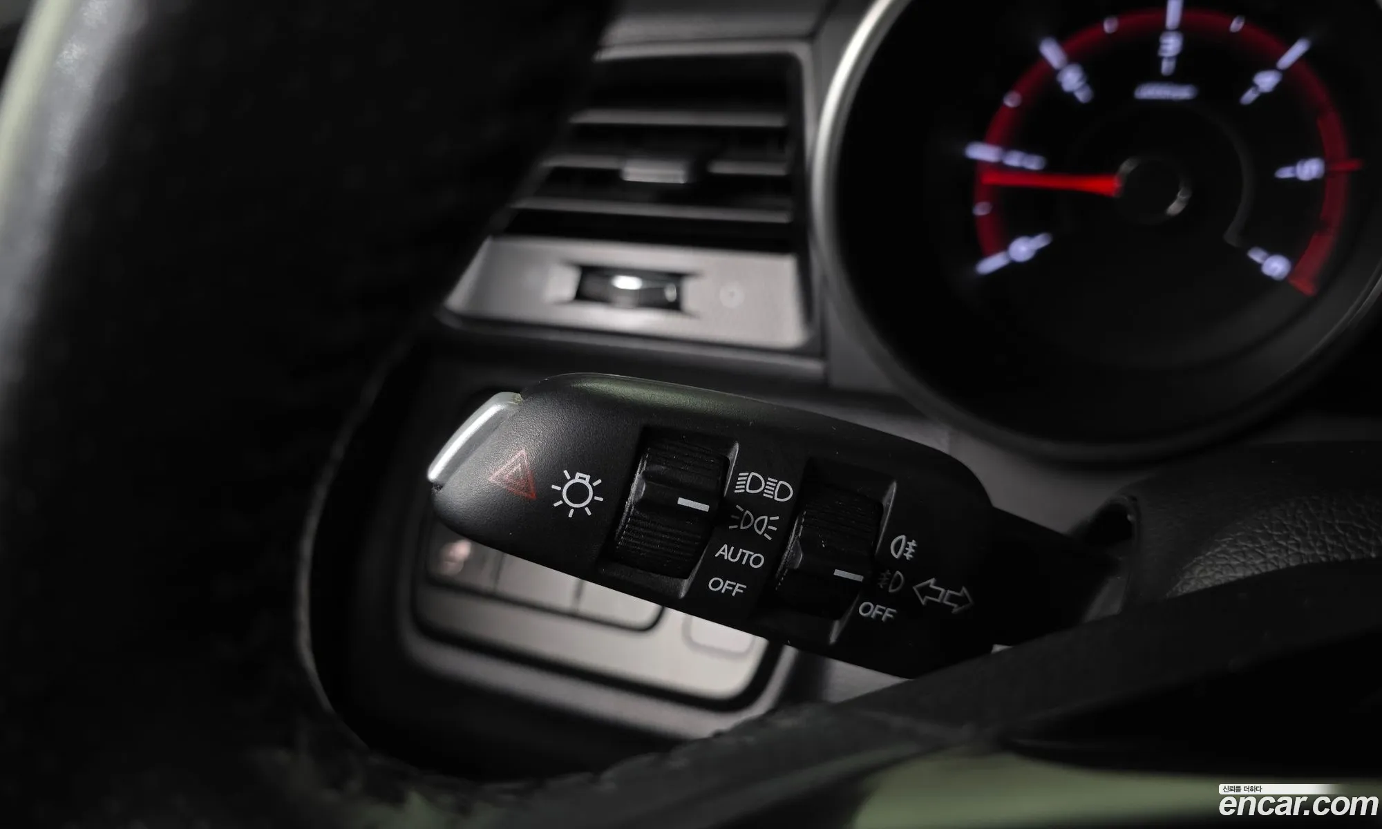 KG Mobility (SsangYong) Tivoli Air 2017 — 3