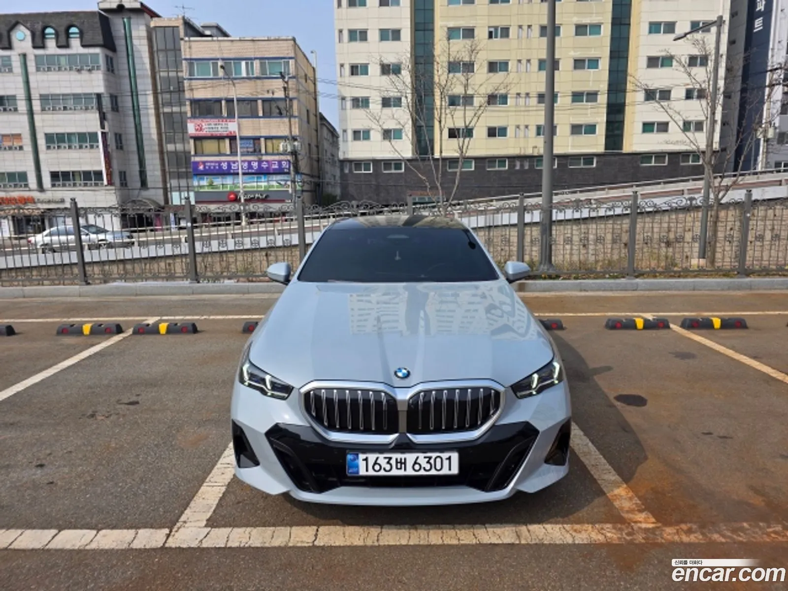 BMW 5 Series 2025 — 11