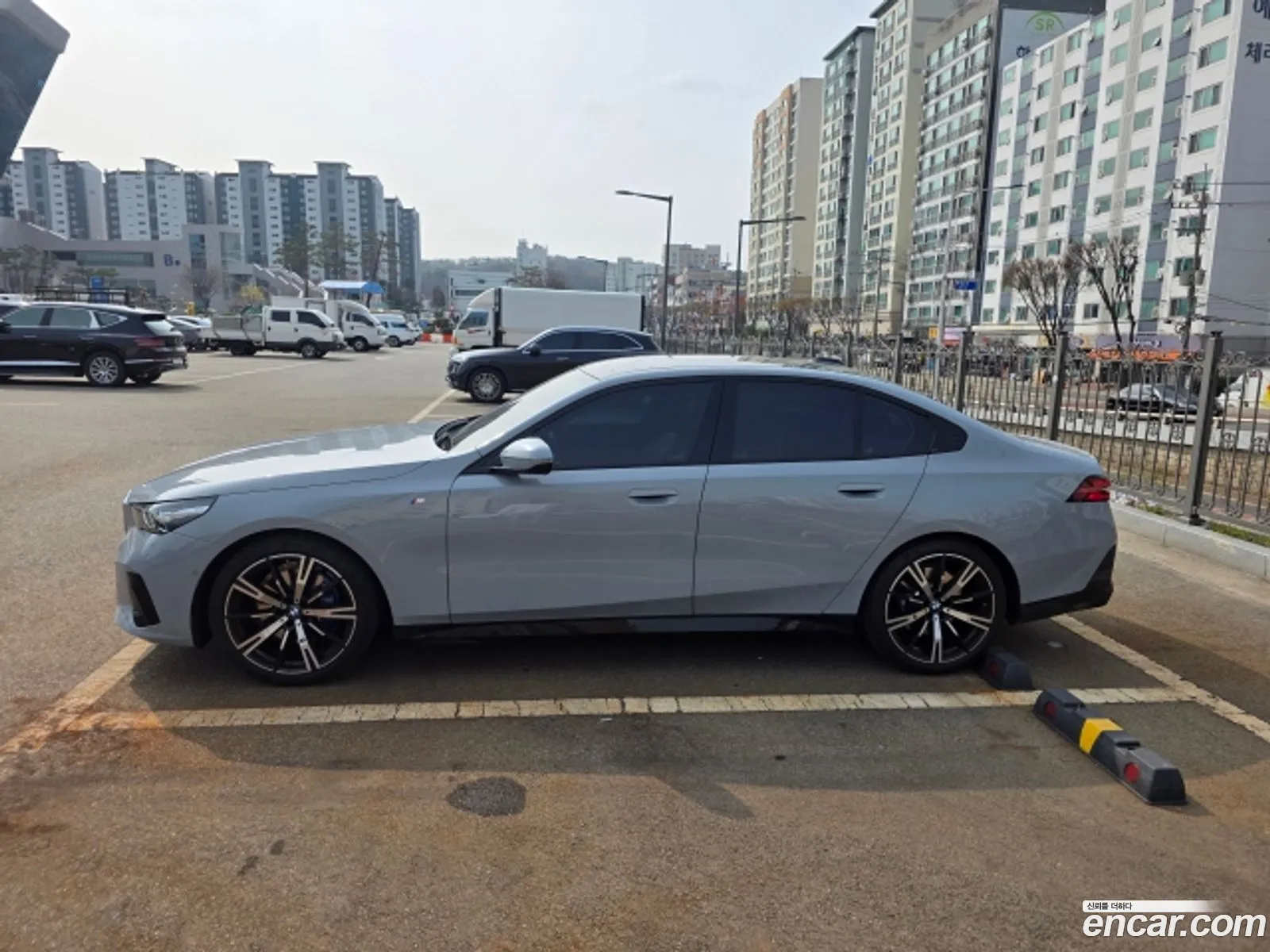 BMW 5 Series 2025 — 10