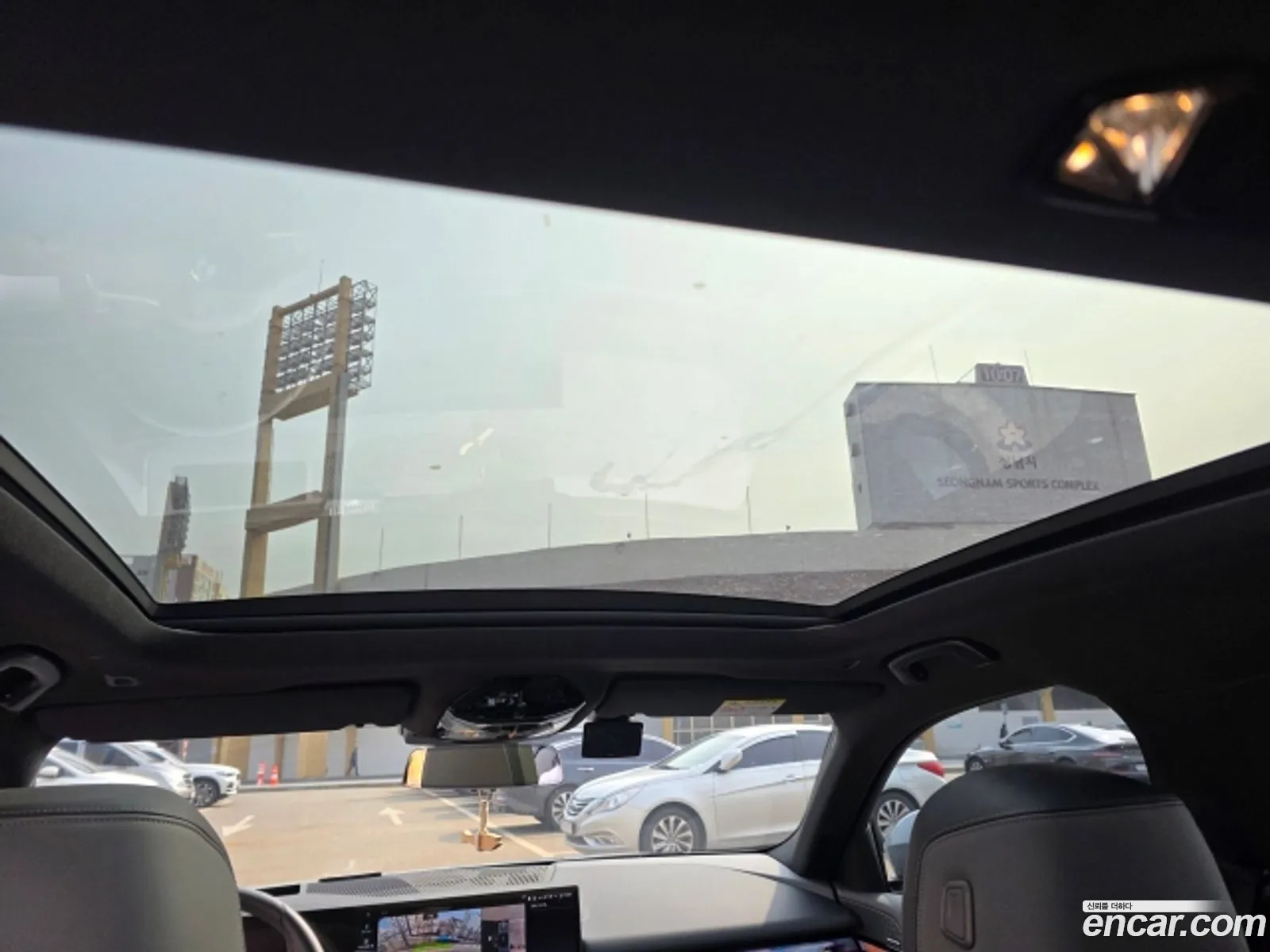 BMW 5 Series 2025 — 8