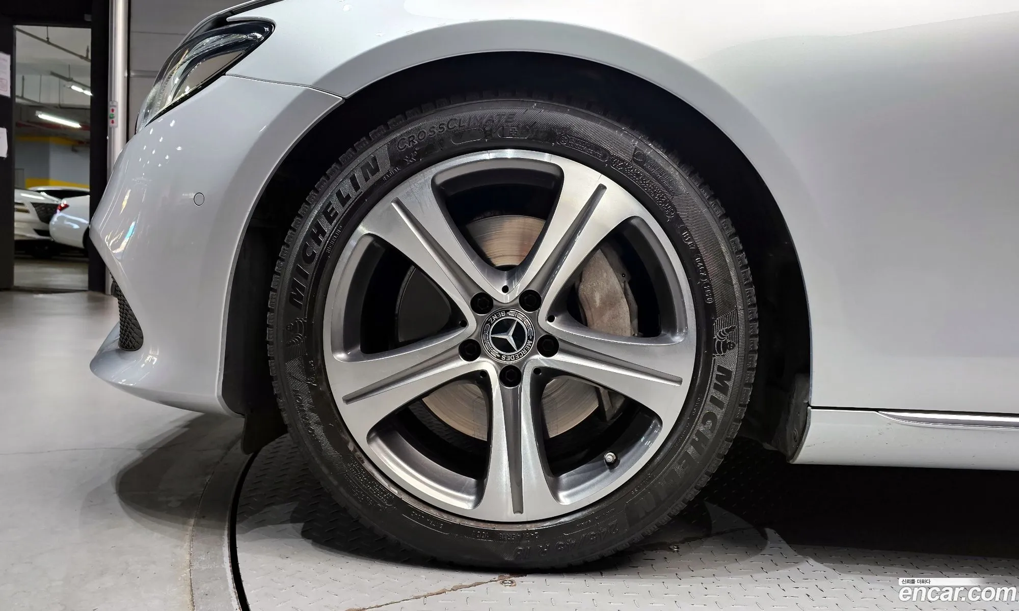 Mercedes-Benz E-Class W213 2018 WDDZF4JB2JA481867 — 14