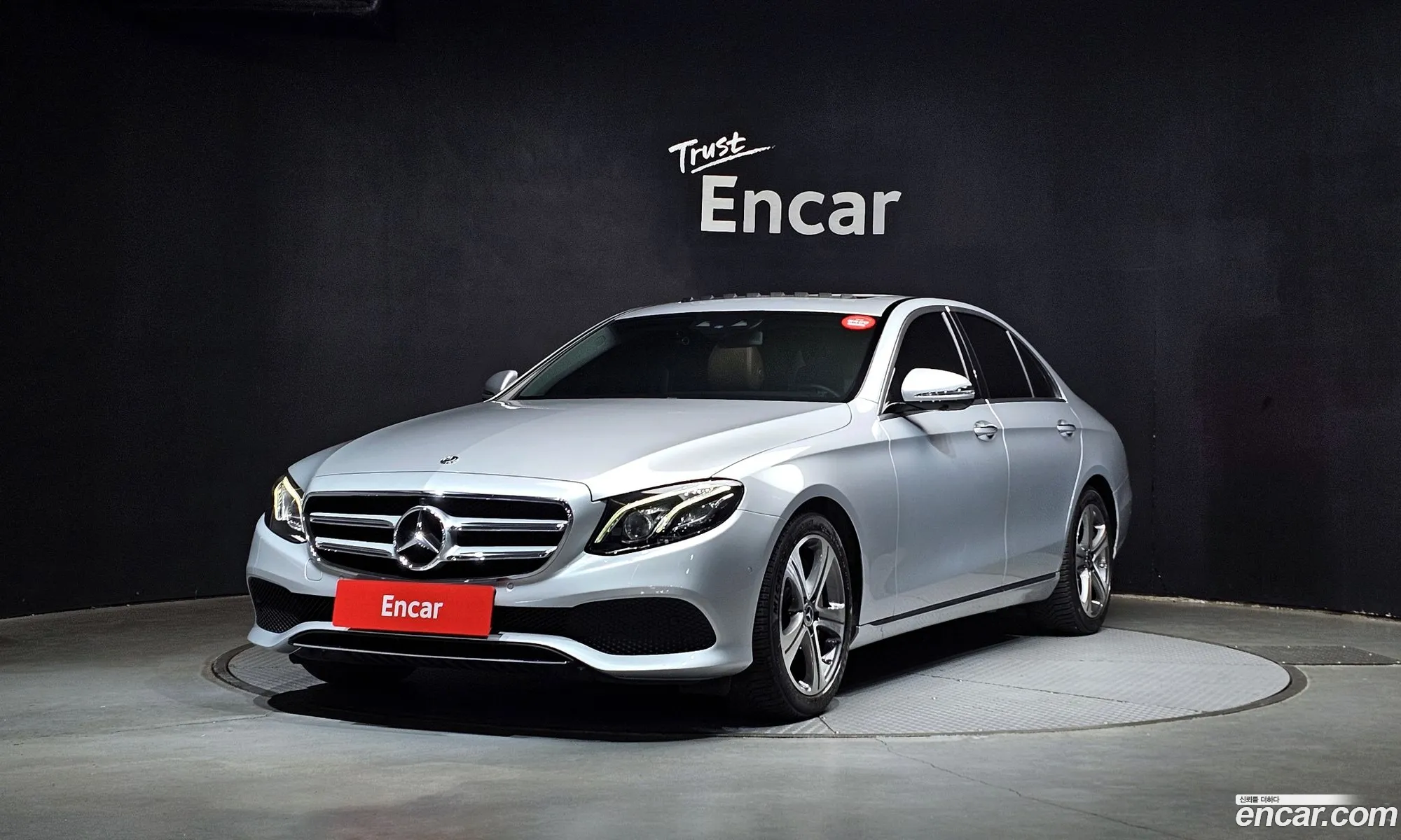 Mercedes-Benz E-Class W213 2018 WDDZF4JB2JA481867 — 8