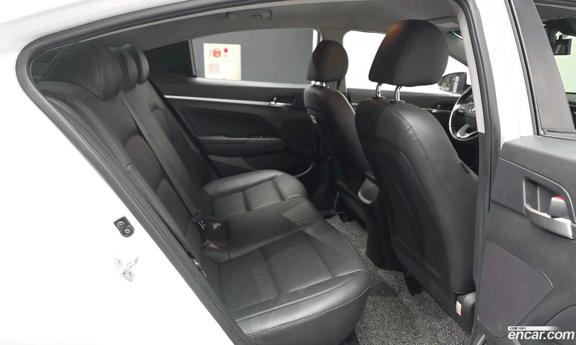 Hyundai Elantra AD 2020 — 17