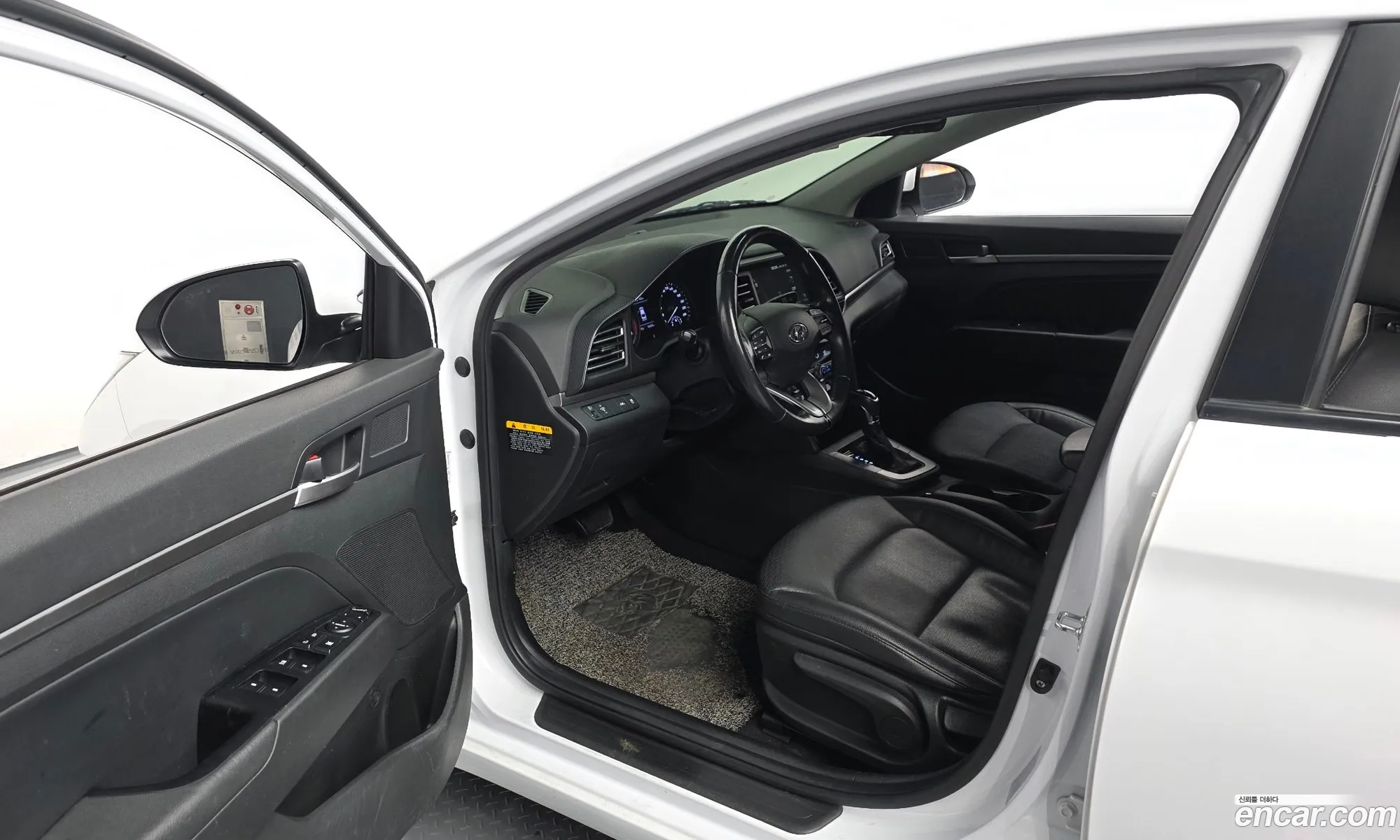 Hyundai Elantra AD 2020 — 16