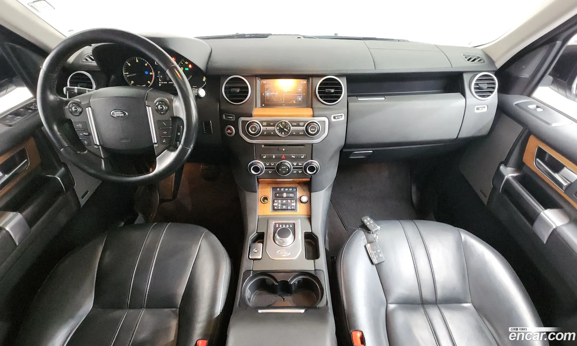 Land Rover Discovery 4 2015 SALLAAAG6GA787922 — 16