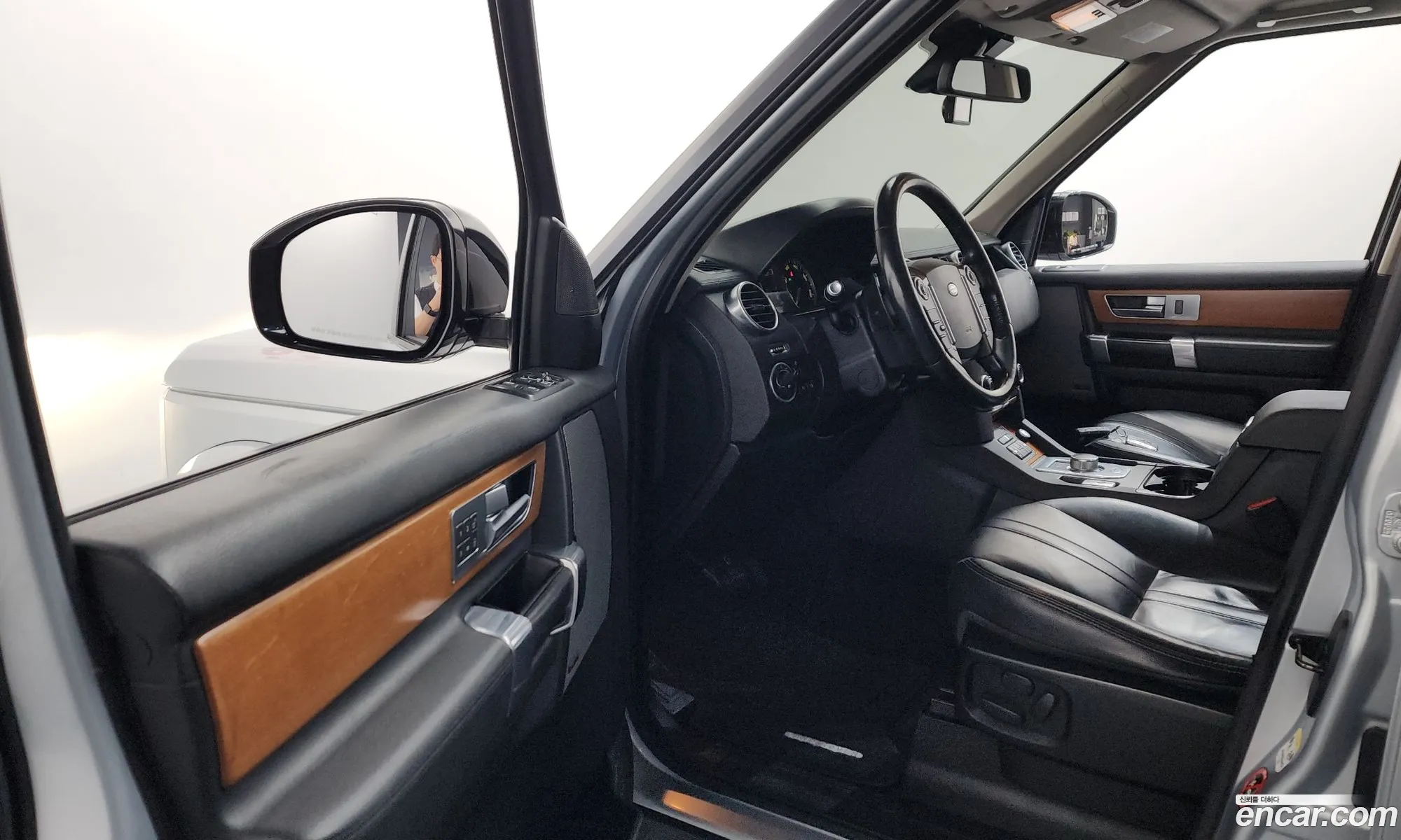Land Rover Discovery 4 2015 SALLAAAG6GA787922 — 9